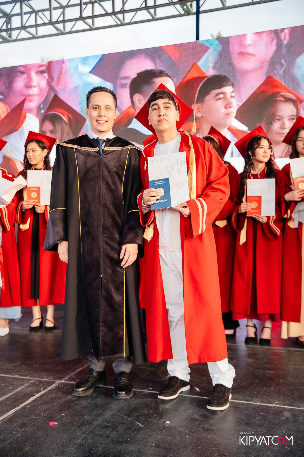 ВРУЧЕНИЕ ДИПЛОМОВ — НАРХОЗ КОЛЛЕДЖ. Part 4. КИПЯТКОМ АЛМАТЫ!