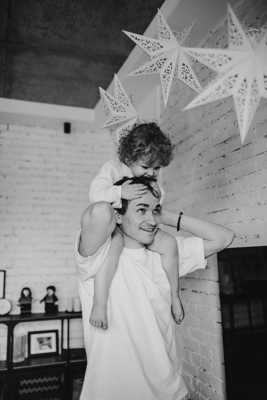 Костя, Яна, Кристина, Леон | дома