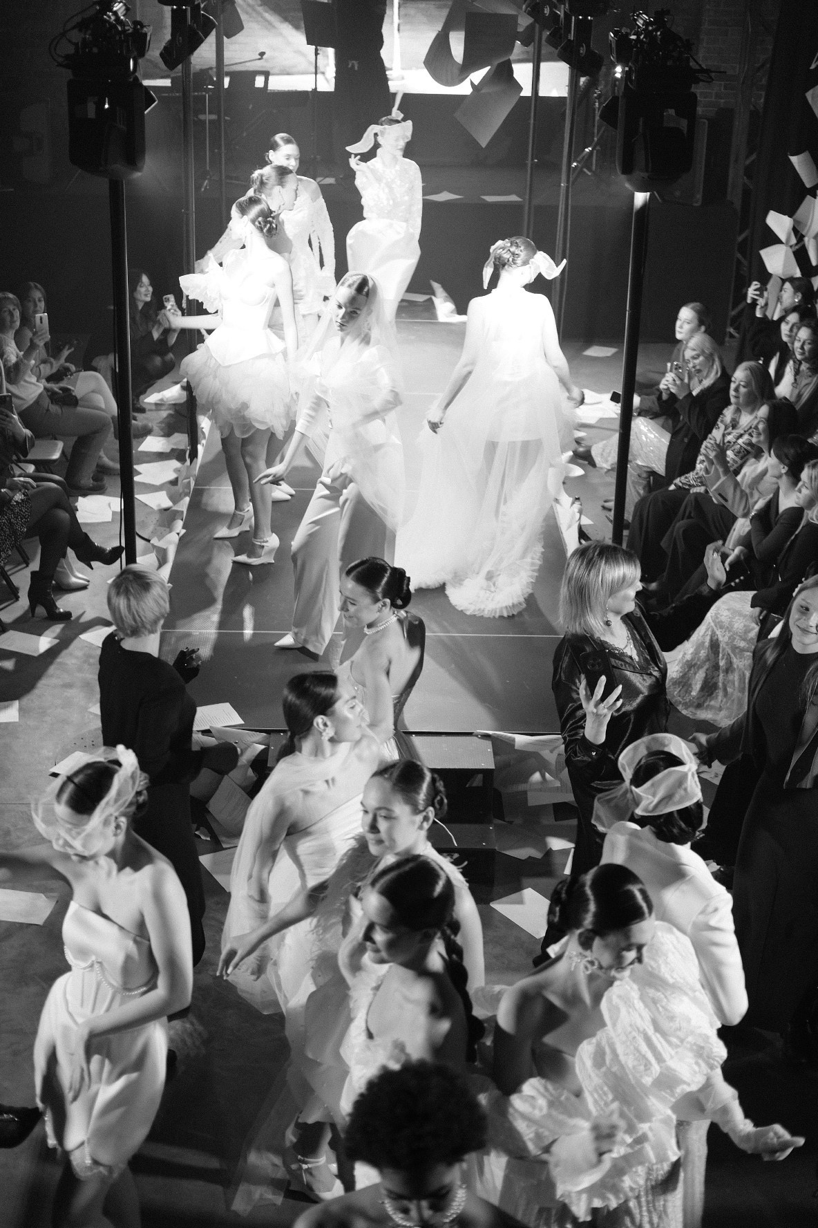 Показ коллекции свадебных платьев Anikeeva. Фотограф Саша Львова