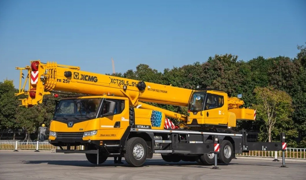Автокраны XCMG XCT25L5_S1. Продажа надежной спецтехники от компании СТИ в г. Новосибирск
