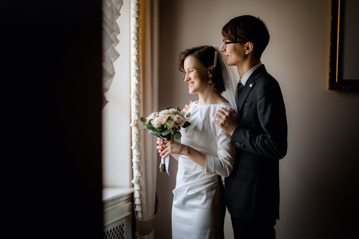 Свадебная фотосессия в ЗАГСе. Свадебный фотограф в Санкт-Петербурге Антон Владимиров