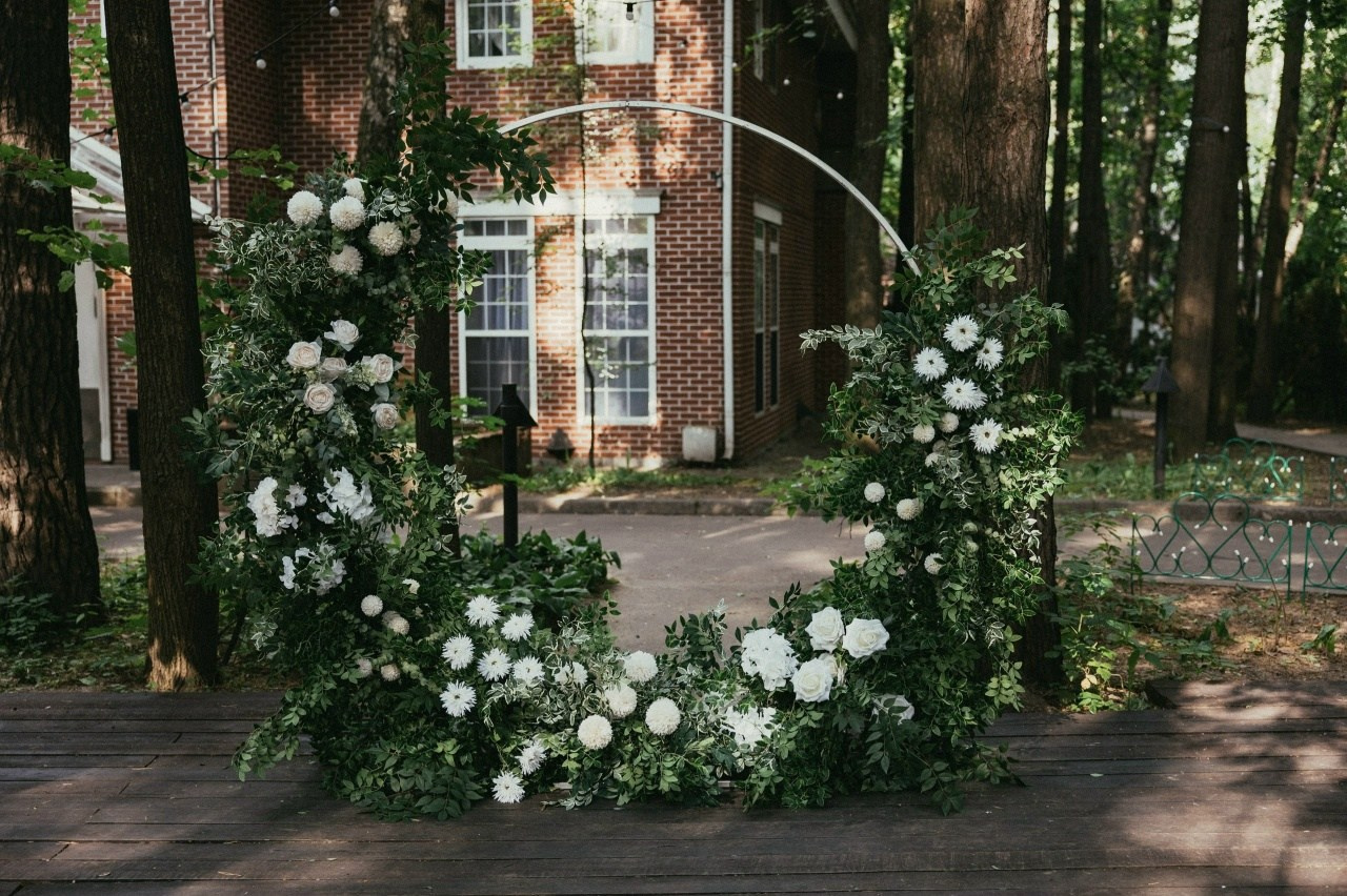 Декор Джуси роуз. Подрядчики и друзья сети свадебных площадок House for wedding