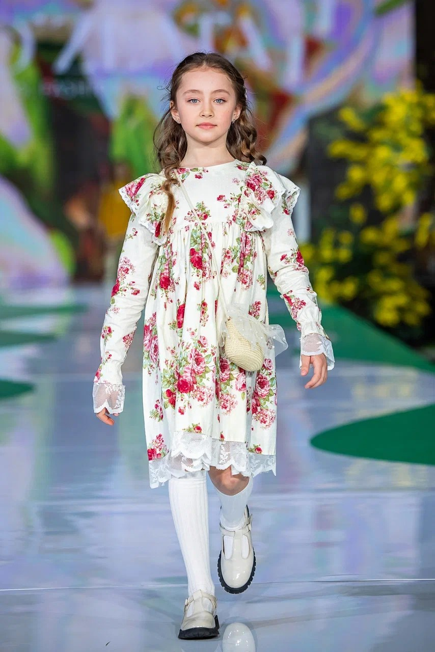 Антонович Мария. Model base