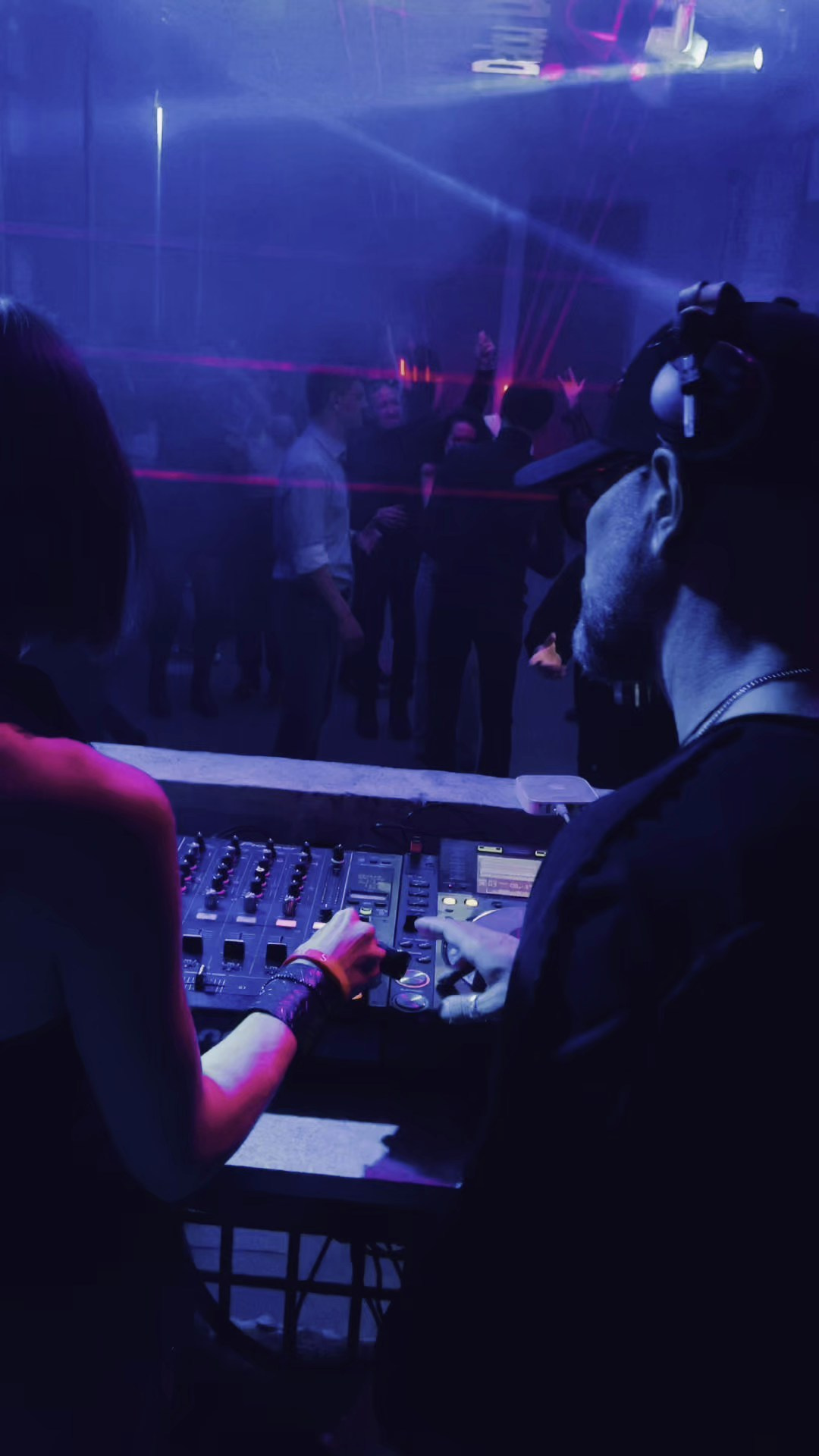 DJ. Мастерская для создания имиджа от BenSami в Санкт-Петербурге и Москве