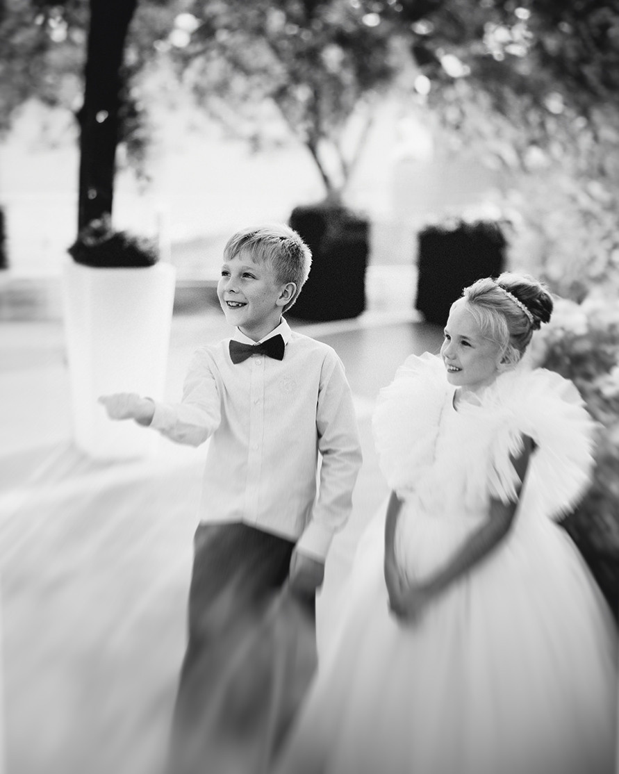 Волшебный свадебный репортаж, окутанный трепетной атмосферой особых моментов, оставит вам незабываемые воспоминания на всю жизнь. Фотограф: Alexander Veselkov - Photographer | AV.