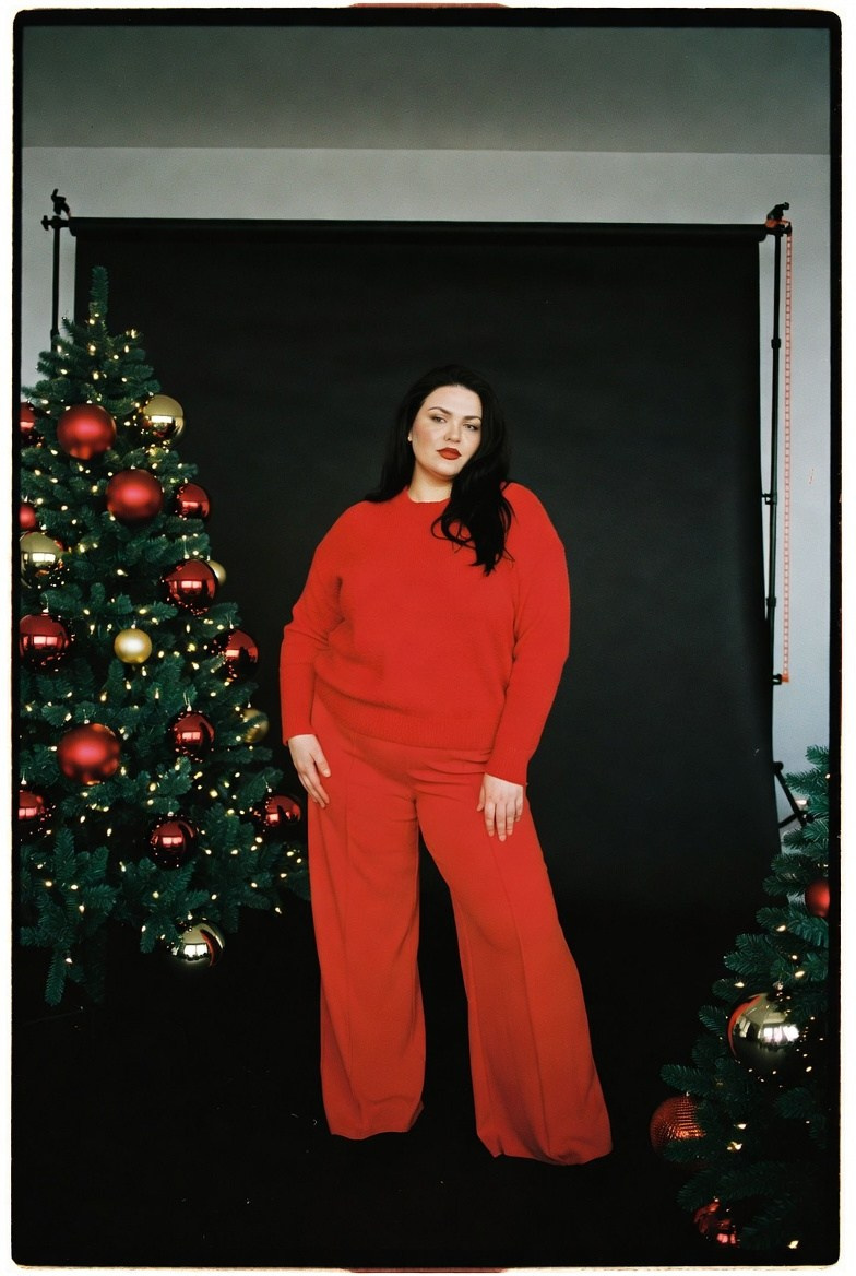 Плюс сайз в красном