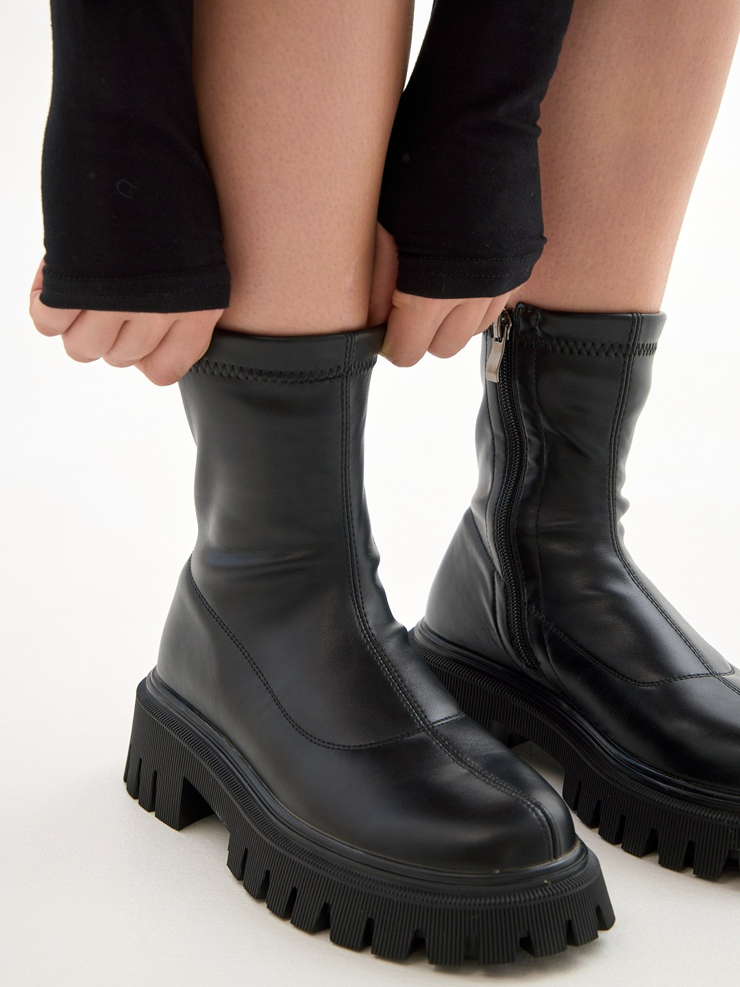 Обувь. Профессиональная фотосъёмка для маркетплейсов. Краснодар. Александр Москаленко