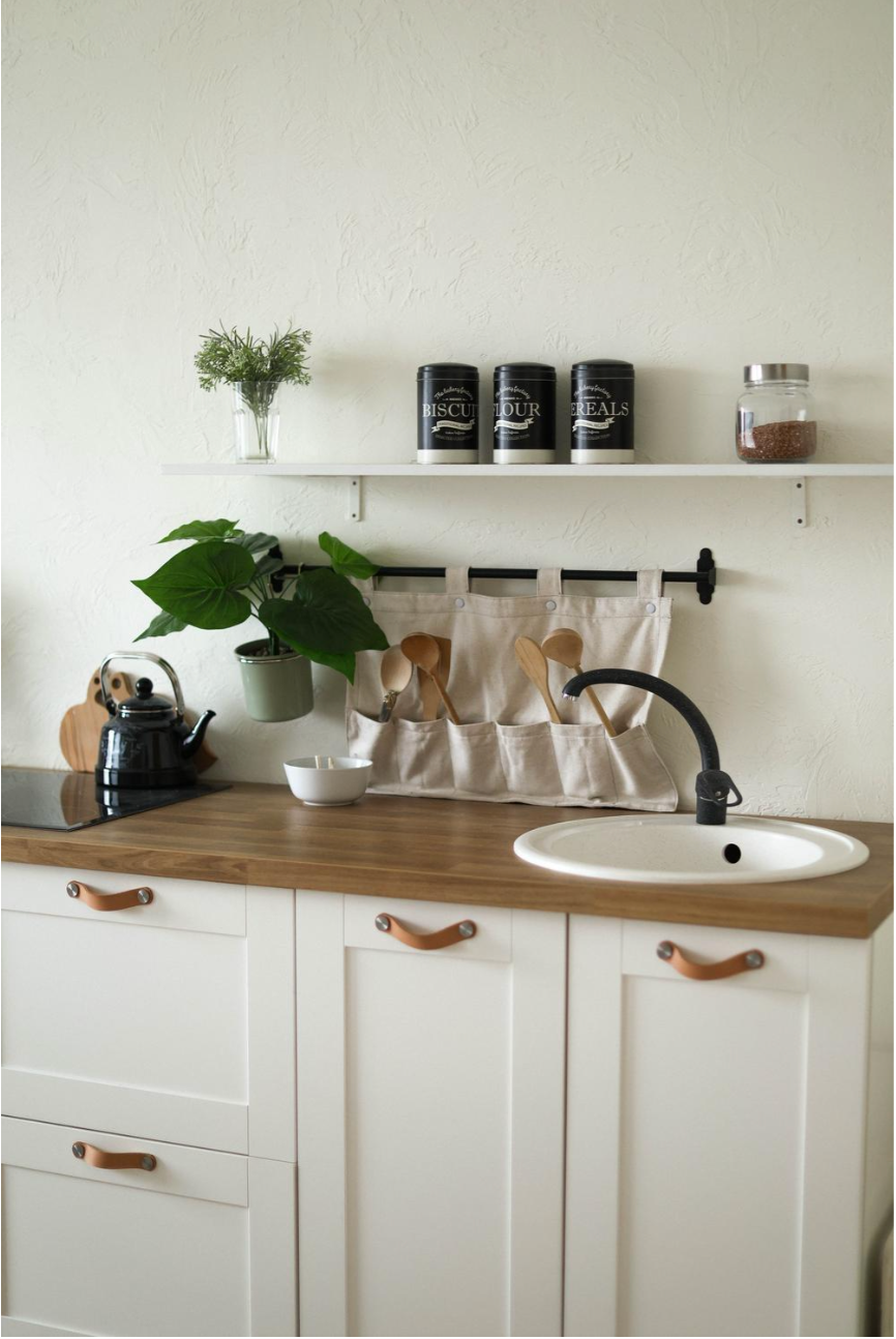 В будни 1 час 2800 руб/час, от двух часов 2600 руб/час; в выходные 1 час 3000 руб/час, от двух часов 2800 руб/час. Москва, Улица Талалихина 41с14