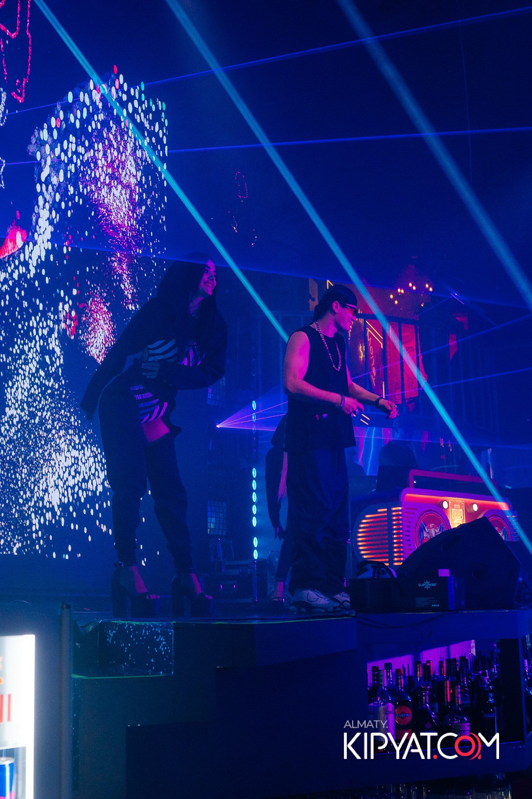 SANTA BARBARA — «OldСкулы Свело» Выступление группы 101. КИПЯТКОМ АЛМАТЫ!