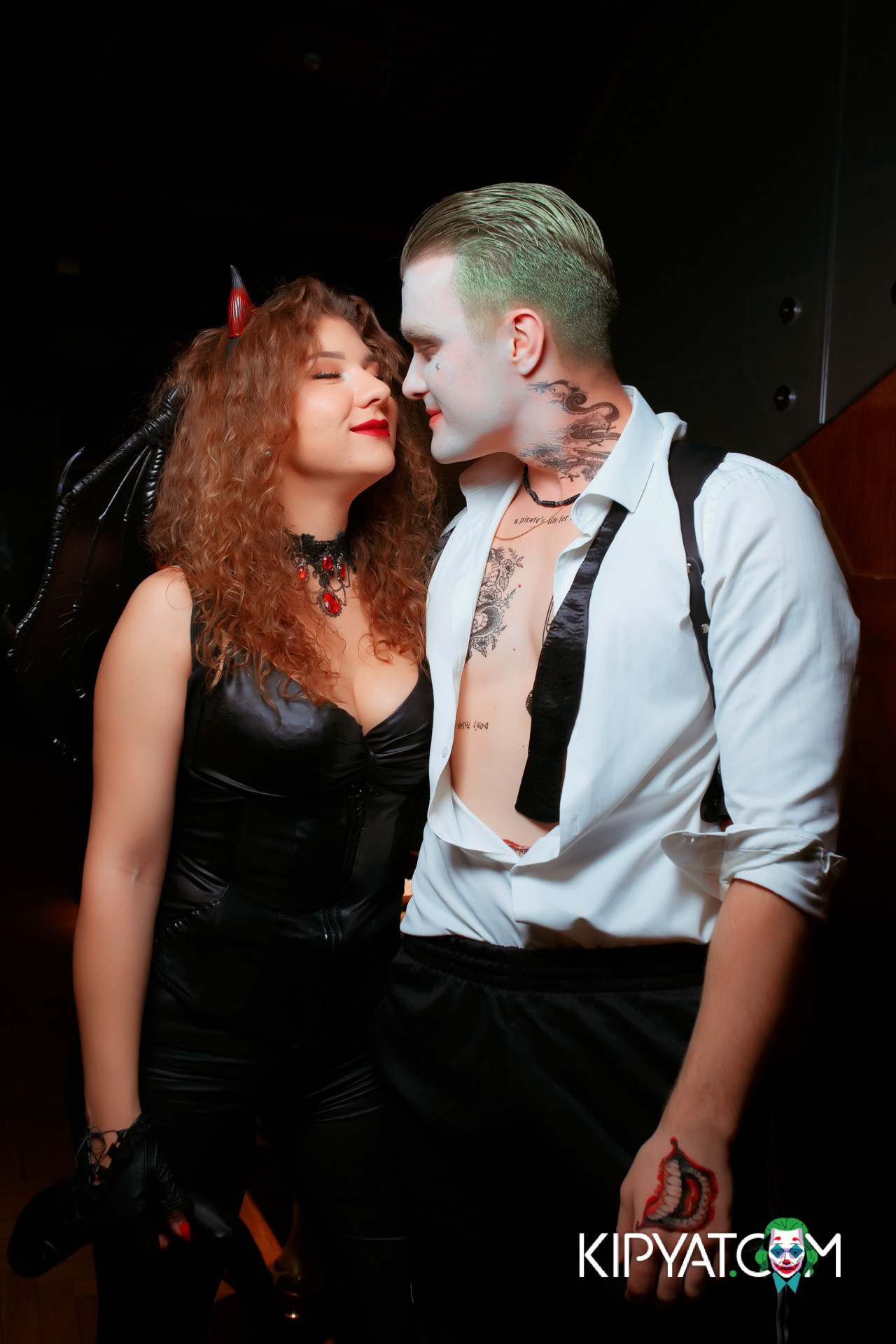 TO HE MOON LOUNGE & HOOKAN. КИПЯТКОМ АЛМАТЫ!