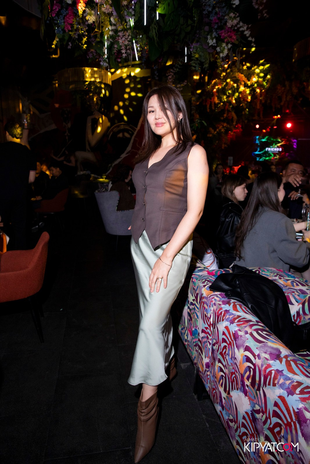 FRIENDS BAR & TERRACE. КИПЯТКОМ АЛМАТЫ! Фотосъемка мероприятий в Алматы