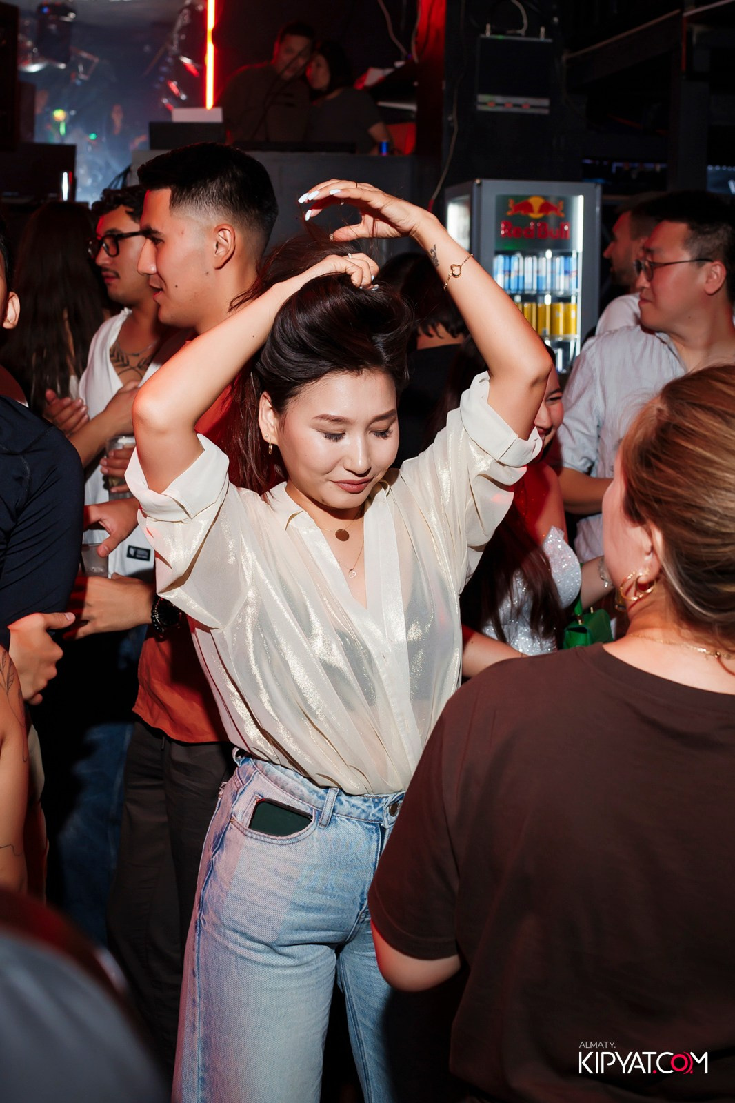НОЧНОЙ КЛУБ ICON. КИПЯТКОМ АЛМАТЫ!