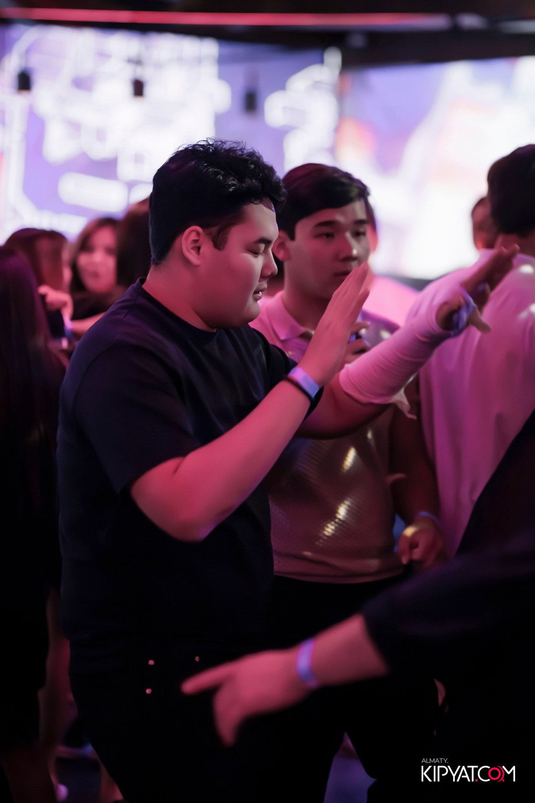 EVENT BAR. КИПЯТКОМ АЛМАТЫ!