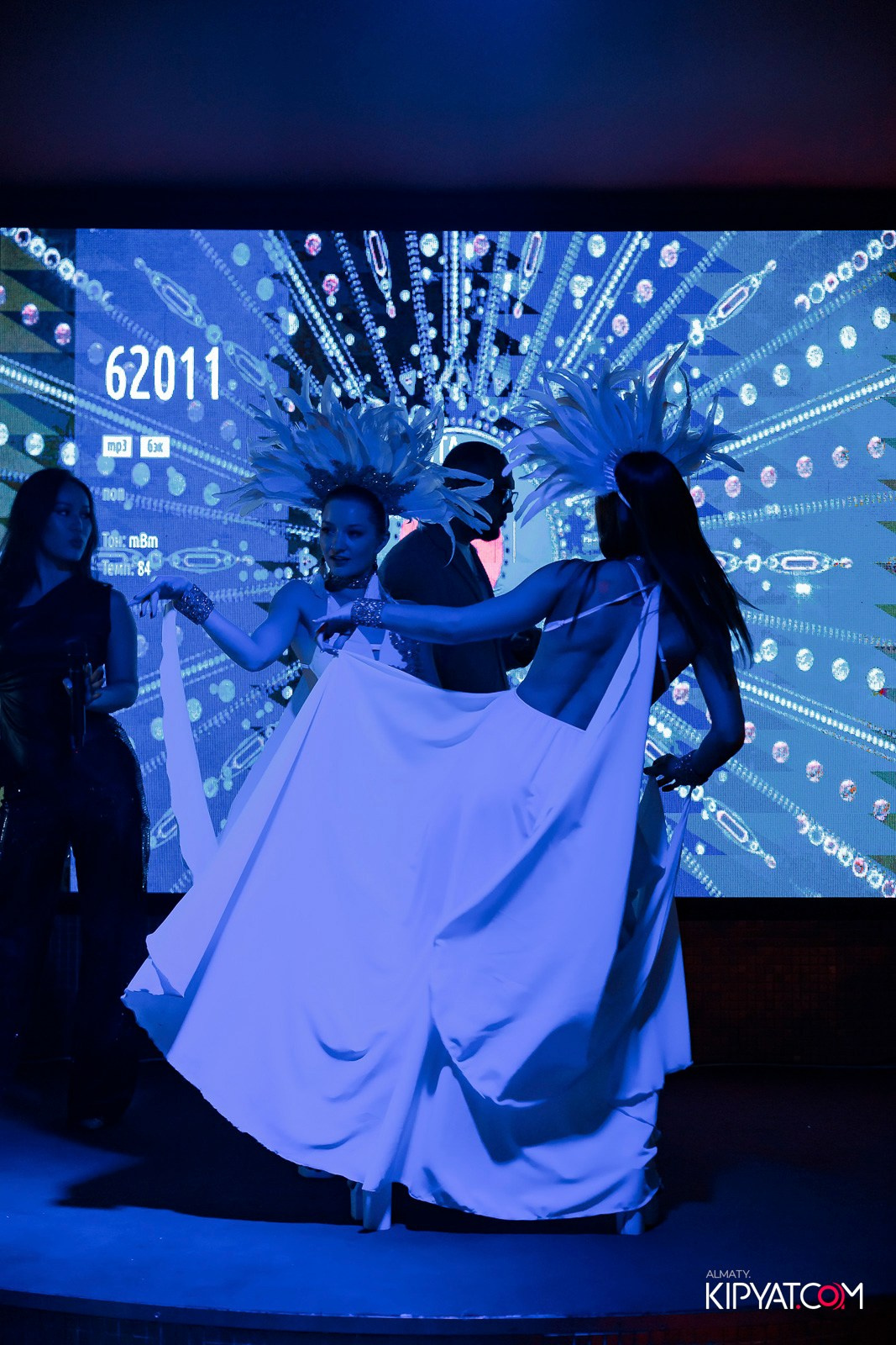 ЗАЯ, НА БИС. КИПЯТКОМ АЛМАТЫ!