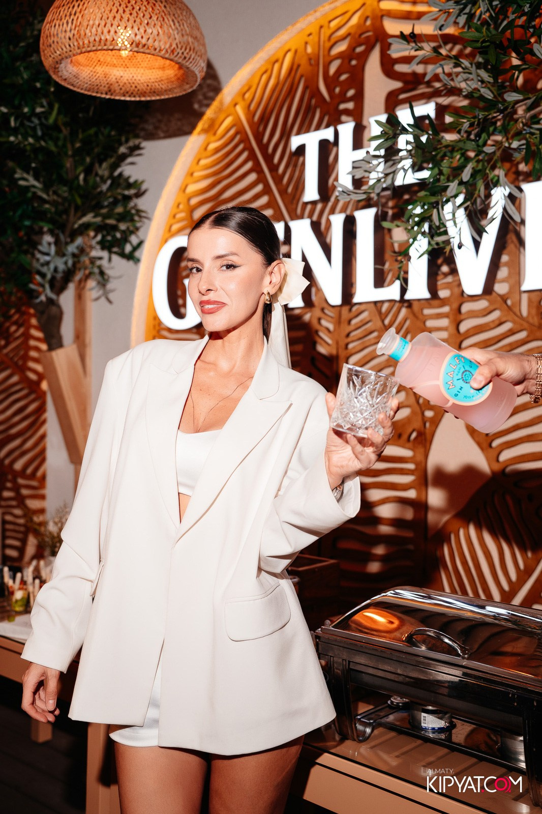 MOOD KARAOKE & TERRACE. КИПЯТКОМ АЛМАТЫ!