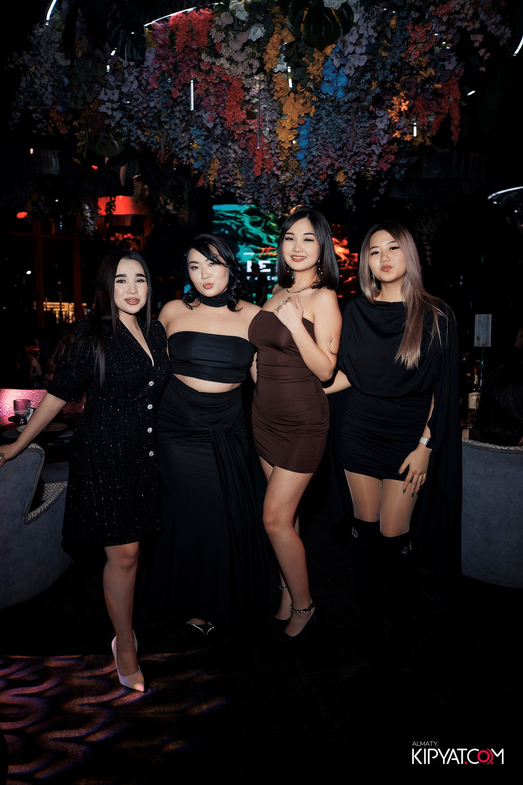 FRIENDS BAR & TERRACE. КИПЯТКОМ АЛМАТЫ! Фотосъемка мероприятий в Алматы