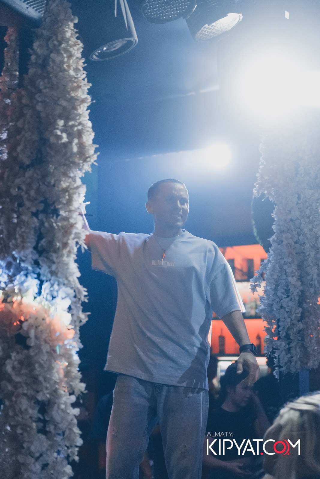 UYAT EMES BAR. КИПЯТКОМ АЛМАТЫ!