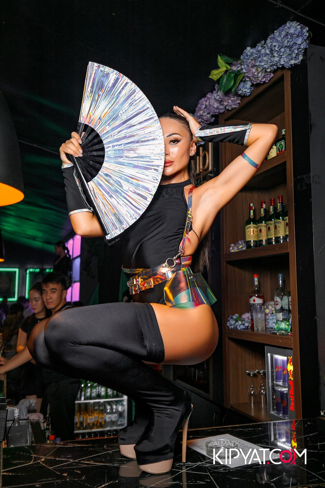 UYAT EMES BAR. КИПЯТКОМ АЛМАТЫ!