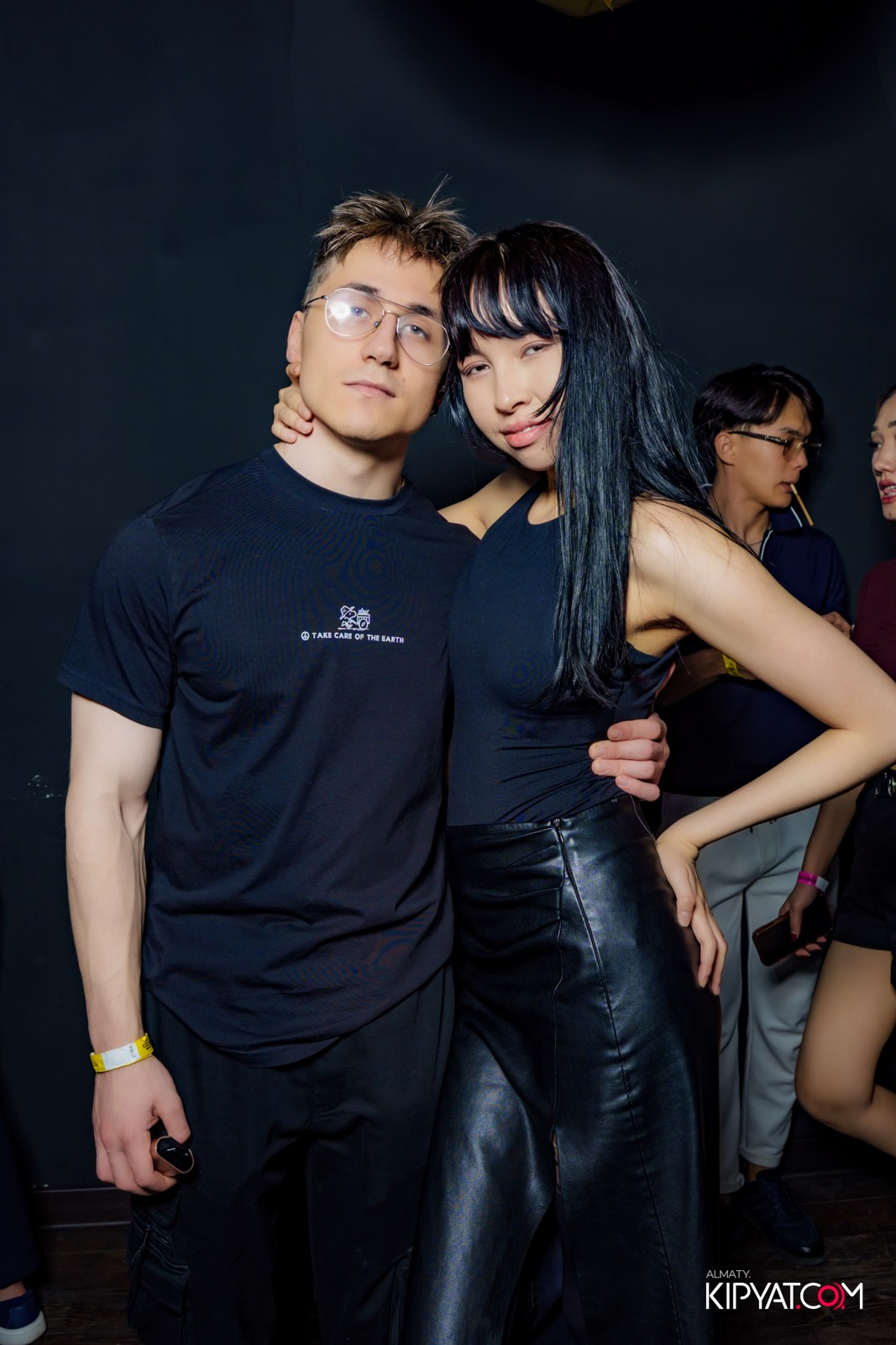 UYAT EMES BAR. КИПЯТКОМ АЛМАТЫ!