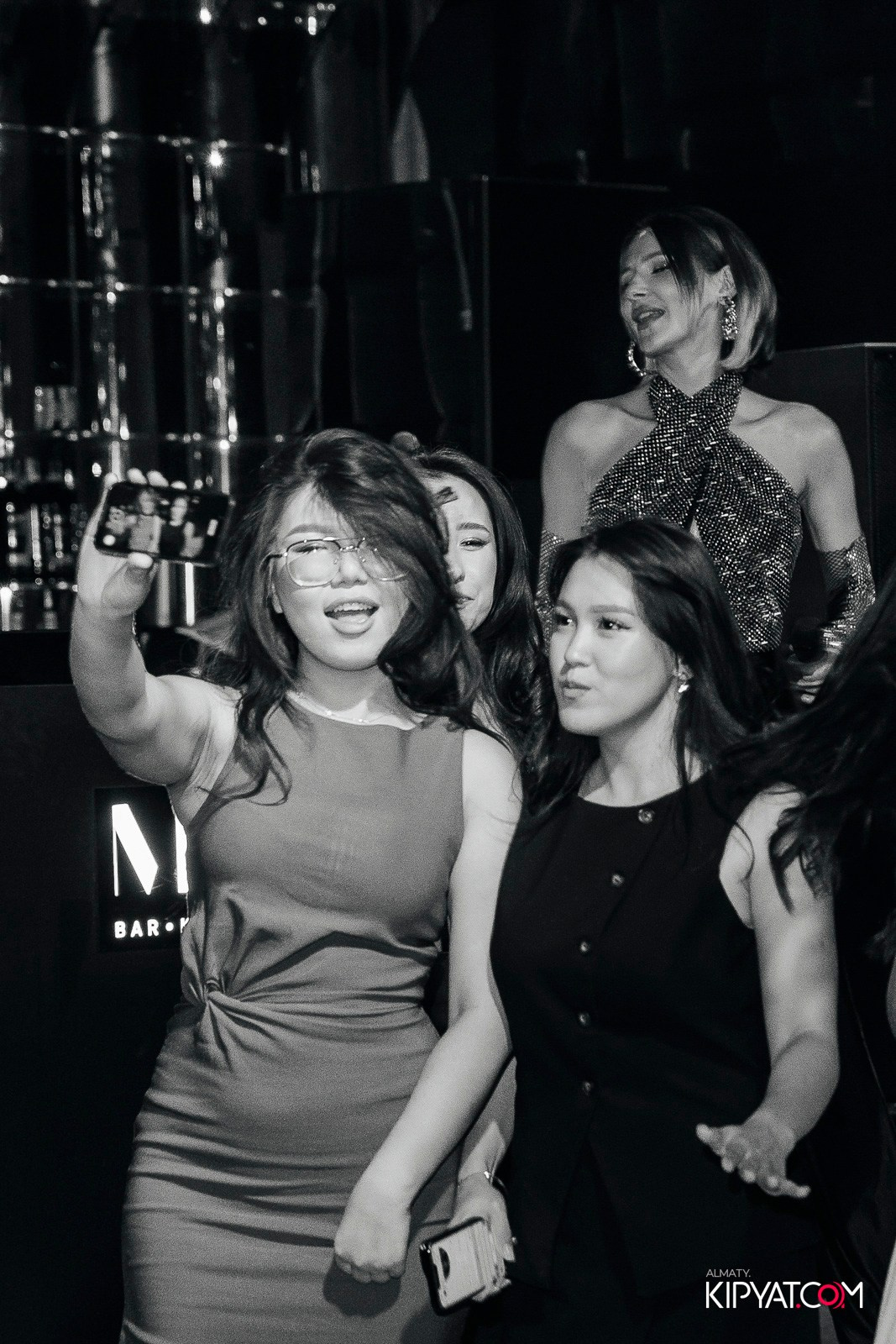 MOOD KARAOKE & TERRACE. КИПЯТКОМ АЛМАТЫ!