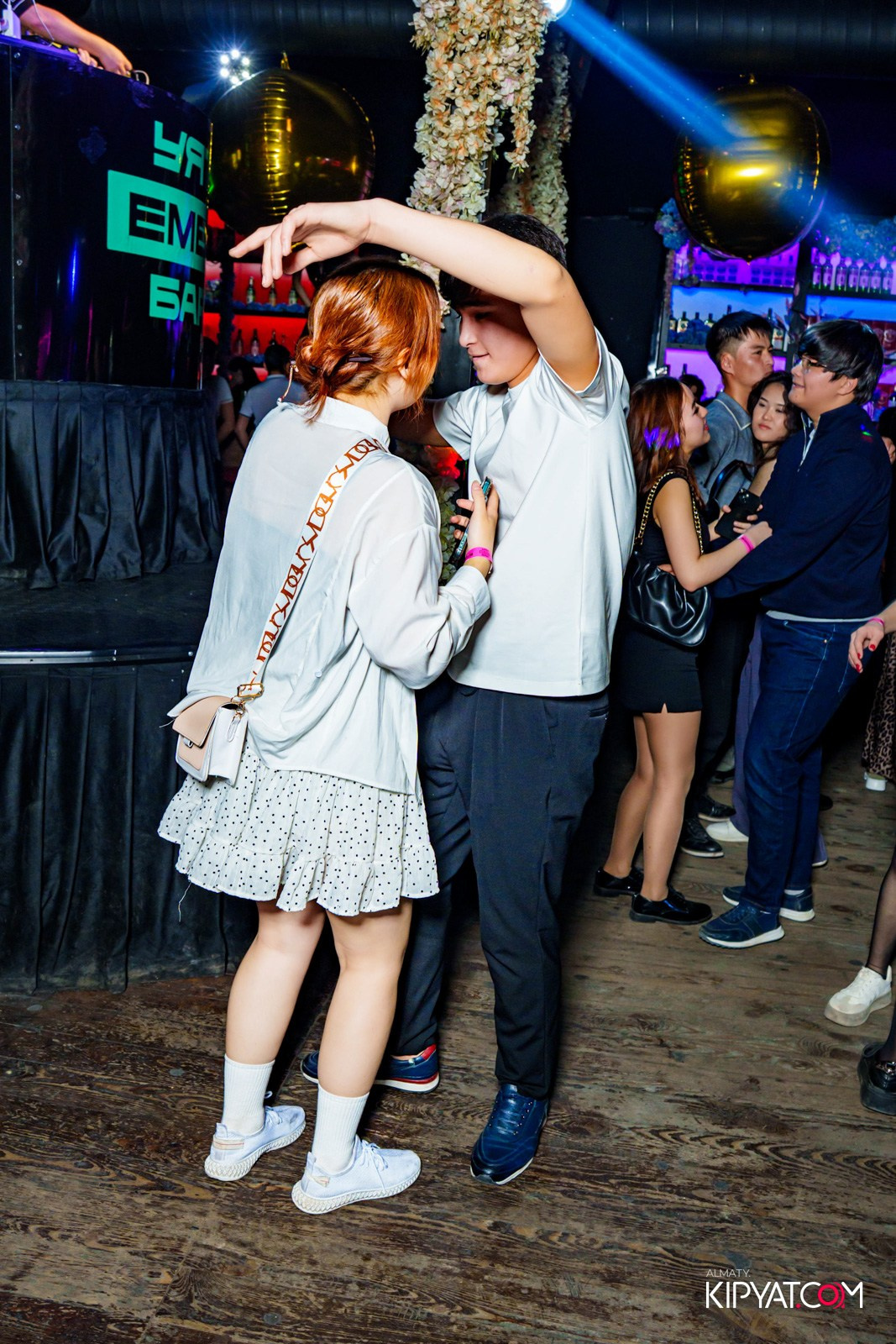 UYAT EMES BAR. КИПЯТКОМ АЛМАТЫ!