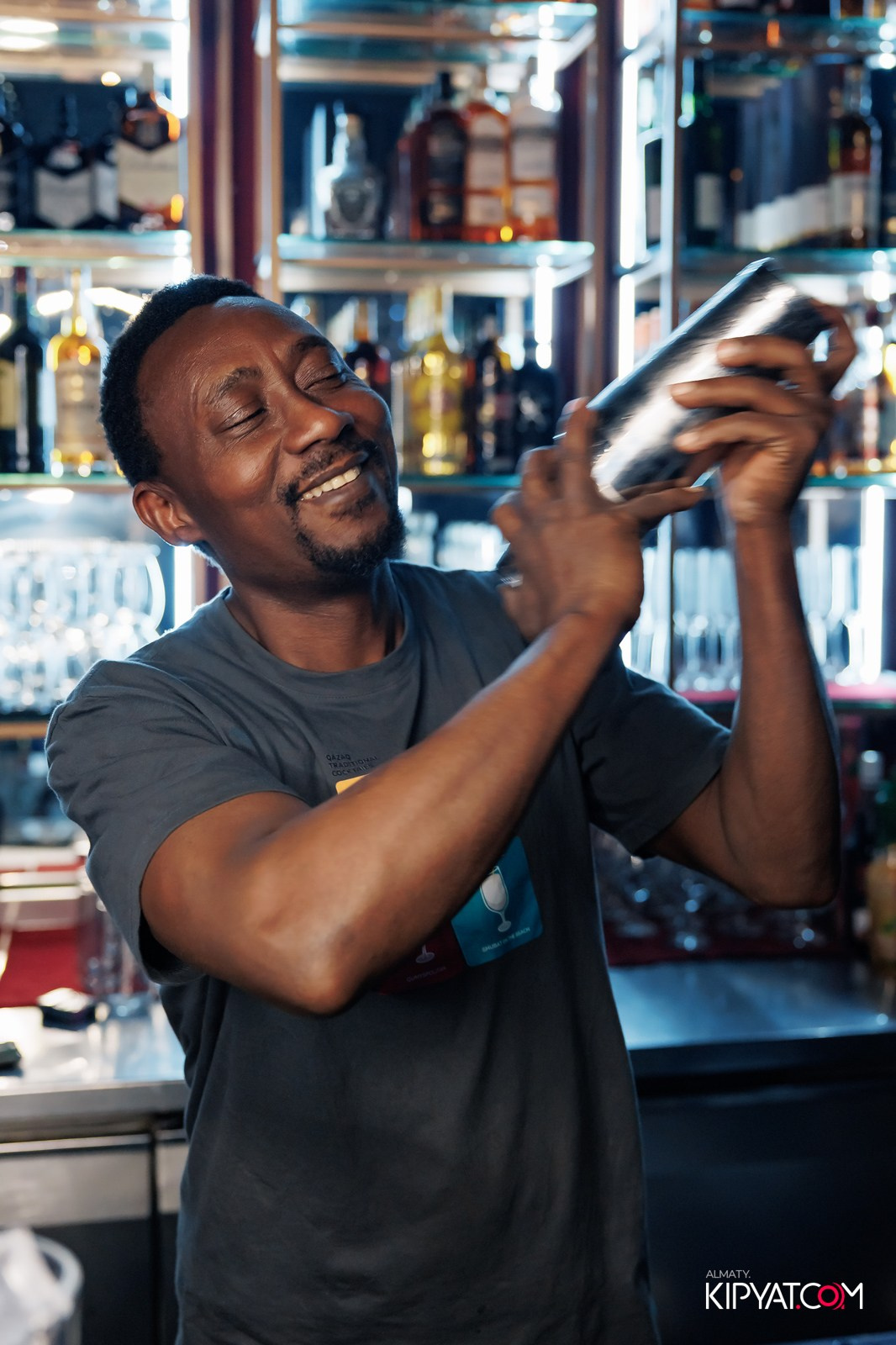 ЗАЯ, НА БИС. КИПЯТКОМ АЛМАТЫ!