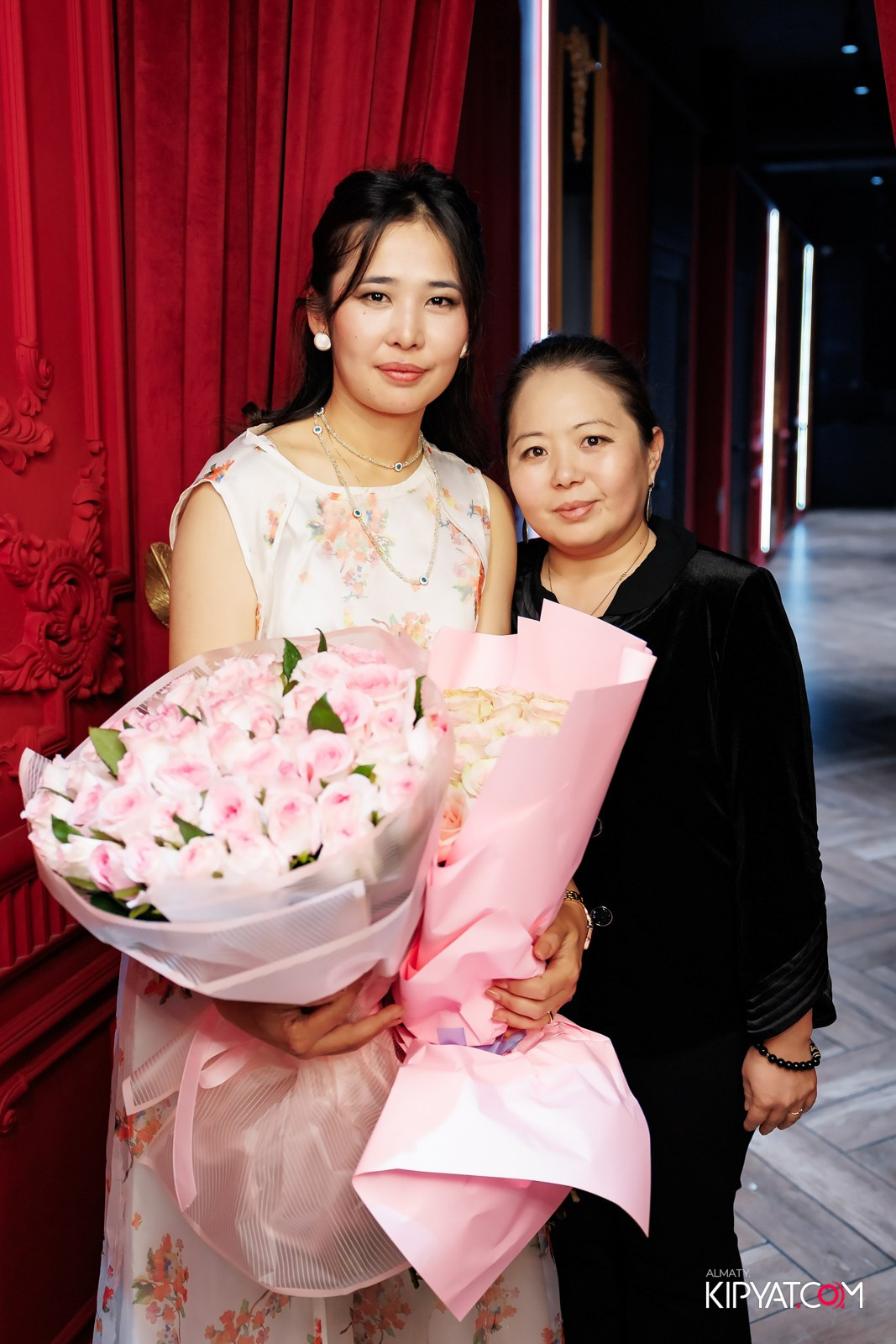 ЗАЯ, НА БИС. КИПЯТКОМ АЛМАТЫ!