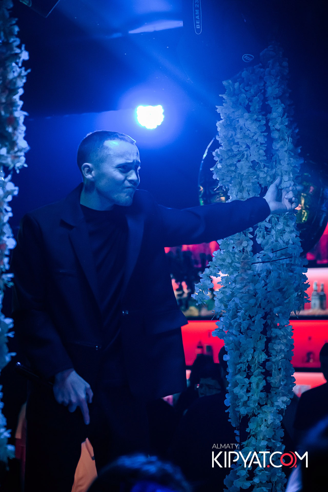 Uyat Emes Ваr. КИПЯТКОМ АЛМАТЫ!