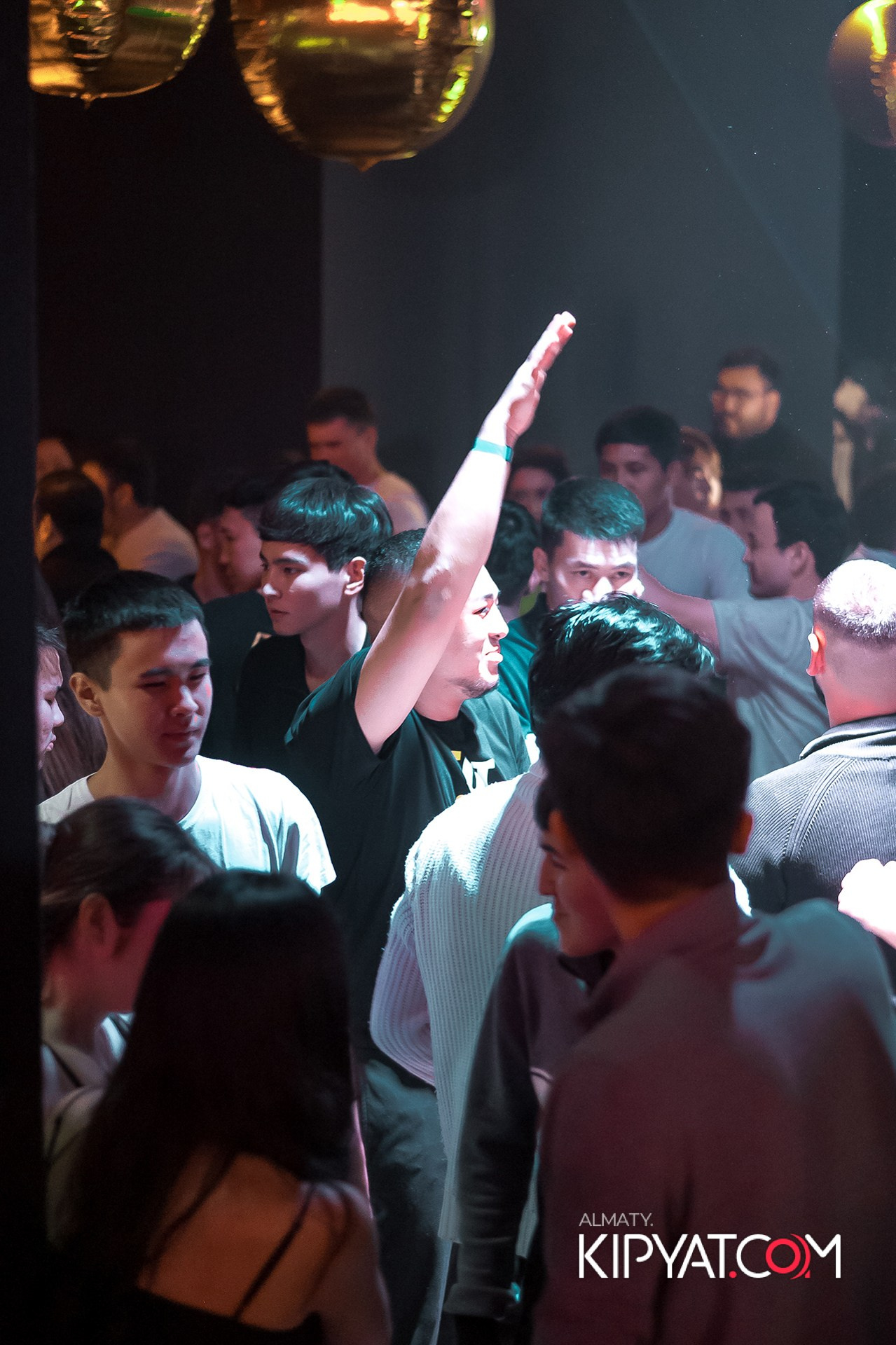 UYAT EMES BAR. КИПЯТКОМ АЛМАТЫ!