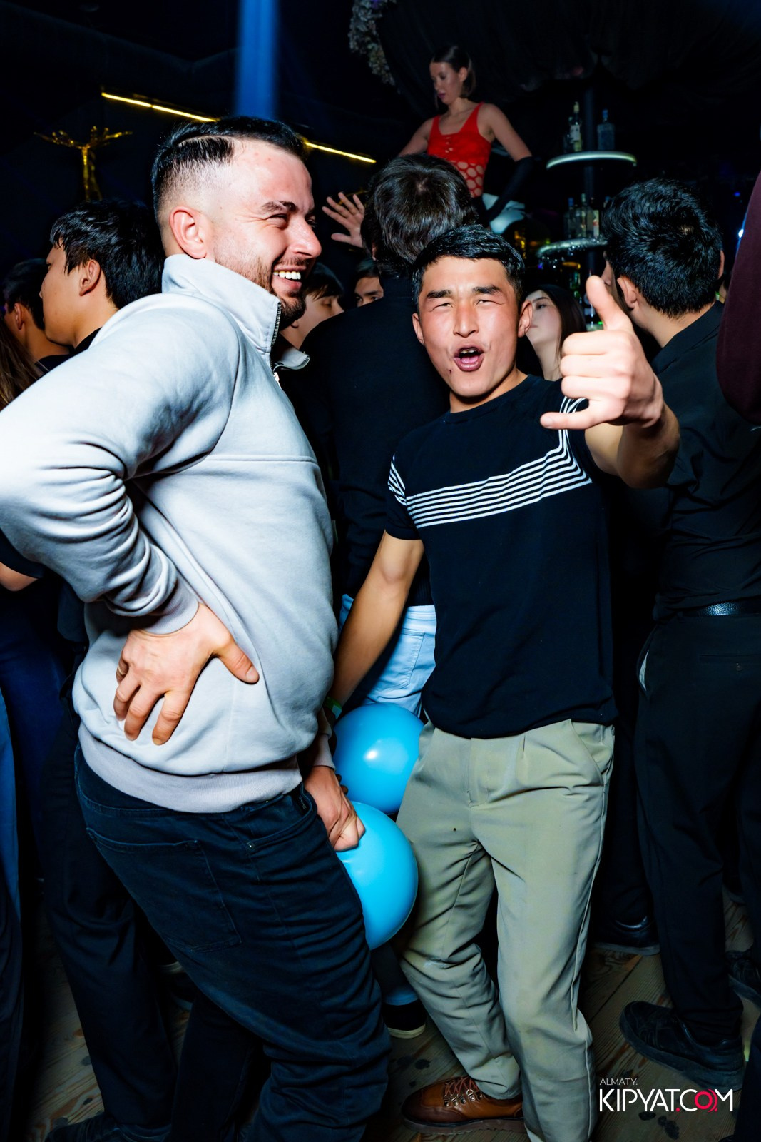 UYAT EMES BAR. КИПЯТКОМ АЛМАТЫ! Фотосъемка мероприятий в Алматы
