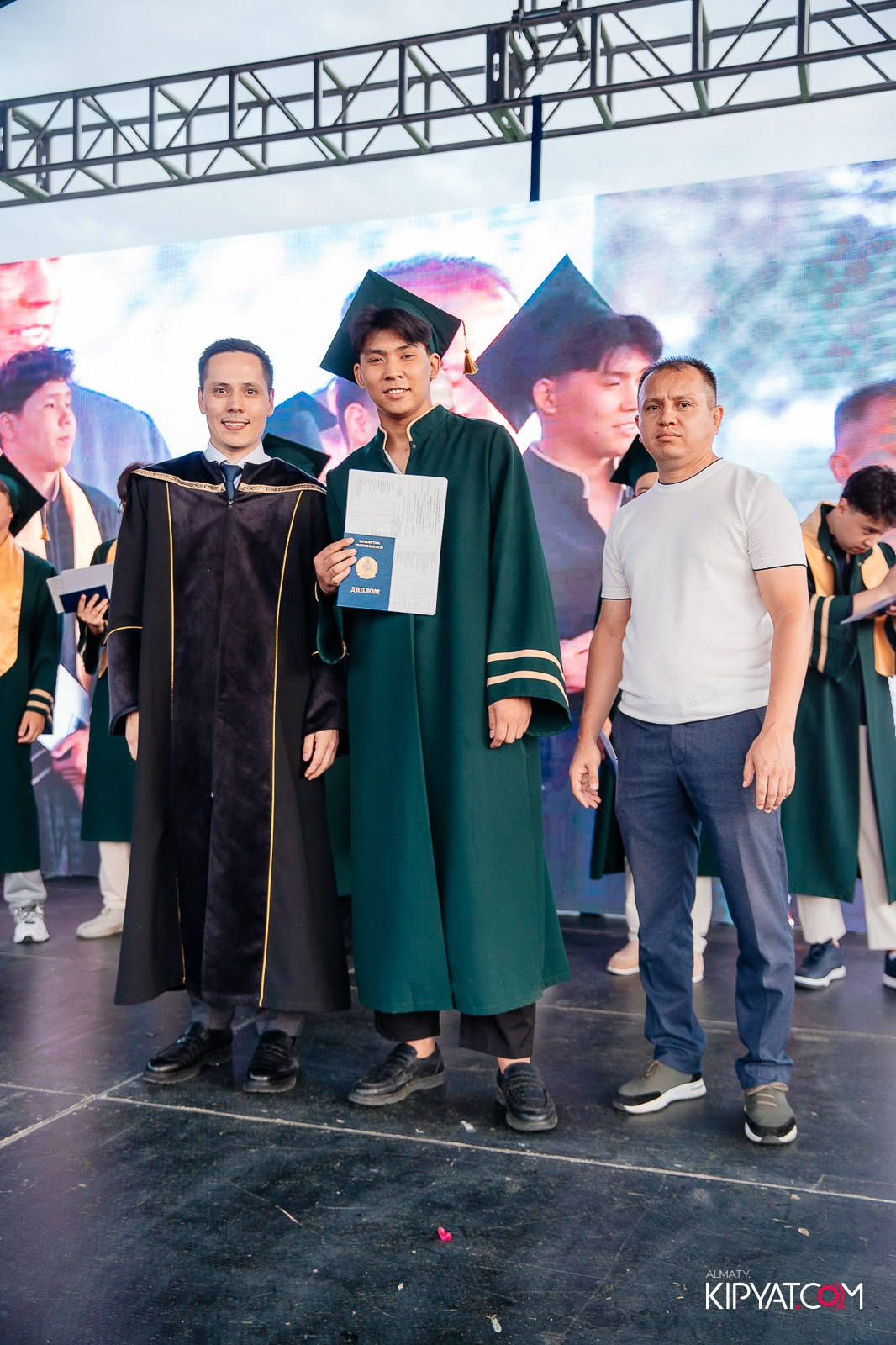 ВРУЧЕНИЕ ДИПЛОМОВ — НАРХОЗ КОЛЛЕДЖ. Part 4. КИПЯТКОМ АЛМАТЫ!