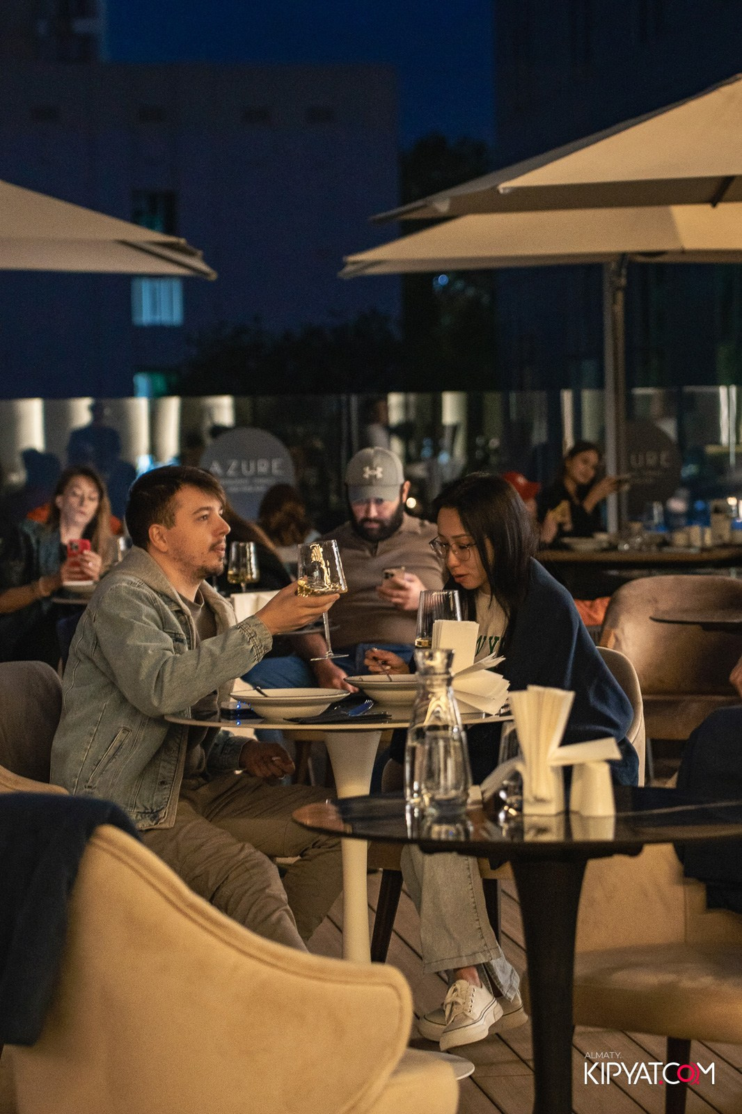 UNLIMITED PASTA AND WINE BY AZURE. КИПЯТКОМ АЛМАТЫ!