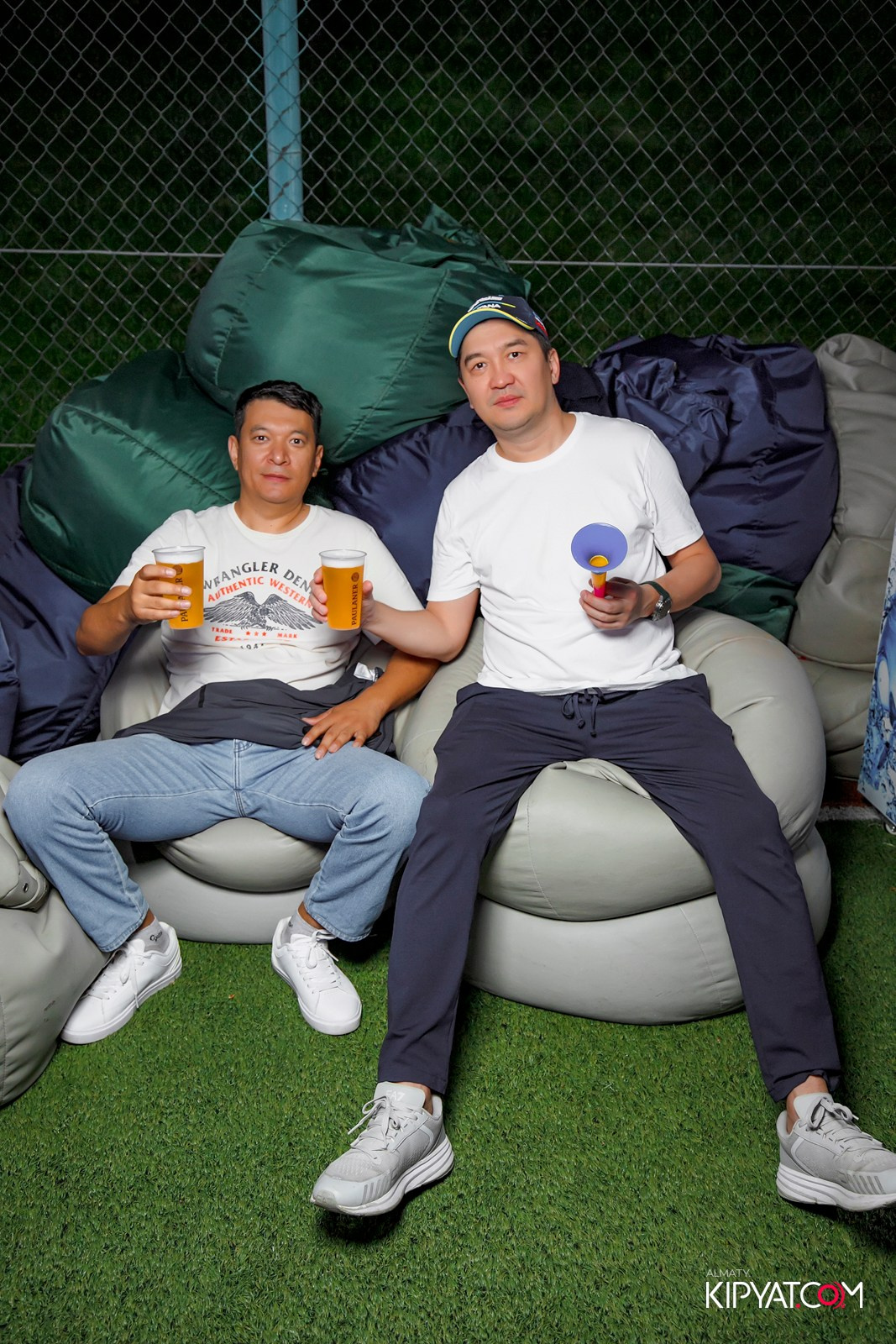 ТРАНСЛЯЦИЯ ФИНАЛА ЛИГИ ЧЕМПИОНОВ ПОД ОТКРЫТЫМ НЕБОМ В VELVET SPORT VILLA. КИПЯТКОМ АЛМАТЫ! Фотосъемка мероприятий в Алматы