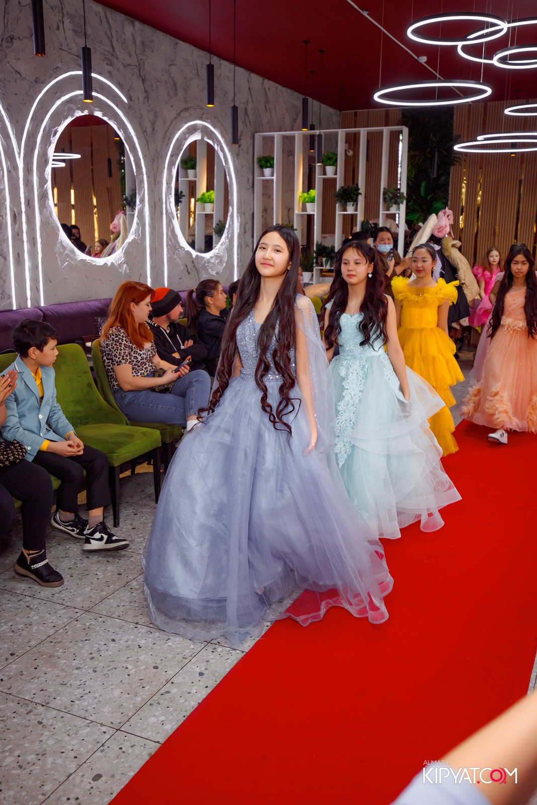 FASHION DAY 2025 КАФЕ ЖАКСЫЛЫК. КИПЯТКОМ АЛМАТЫ!