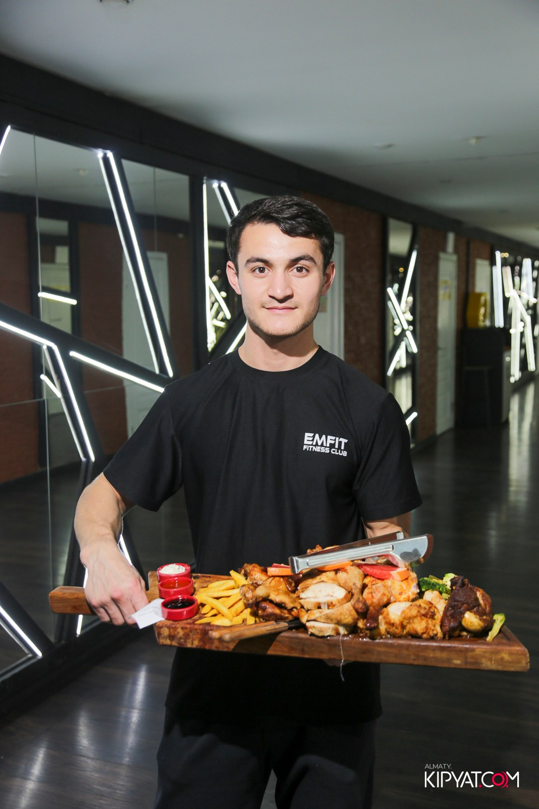 УХО И МЕДВЕДЬ НА САИНА. КИПЯТКОМ АЛМАТЫ! Фотосъемка мероприятий в Алматы