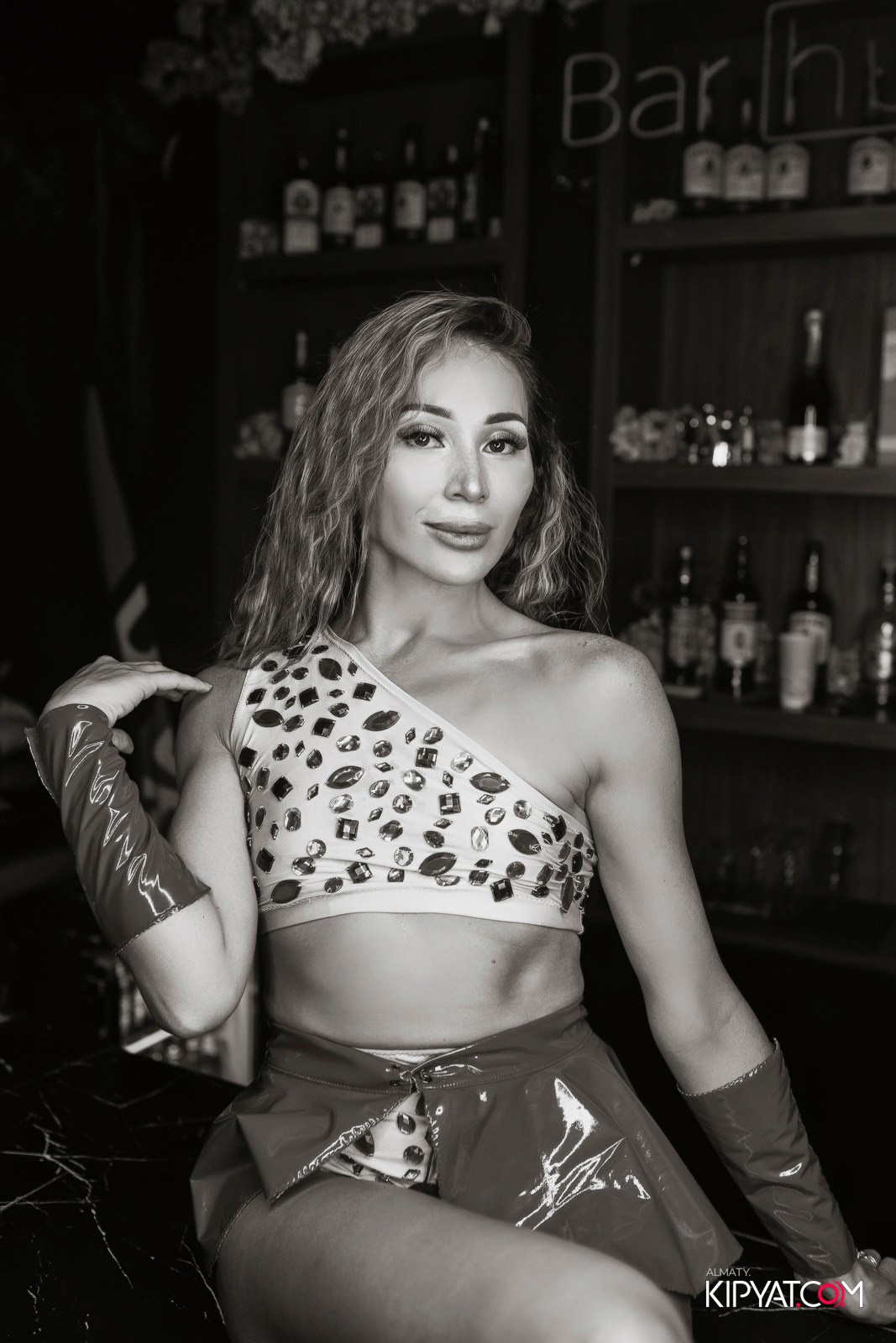 UYAT EMES BAR. КИПЯТКОМ АЛМАТЫ!