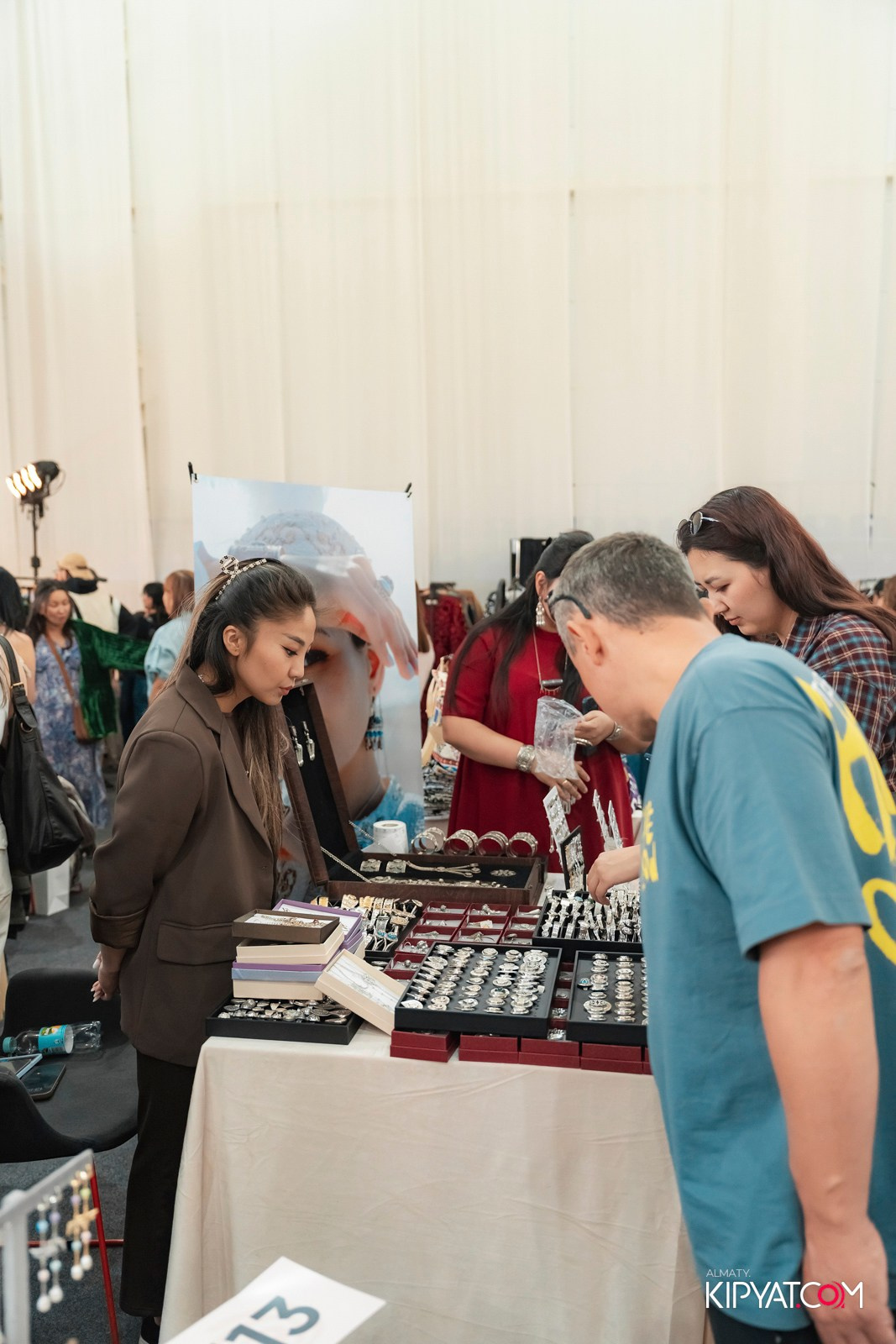 ETHNO POP-UP STORE, SABANTOI B SADU ARENA. КИПЯТКОМ АЛМАТЫ!