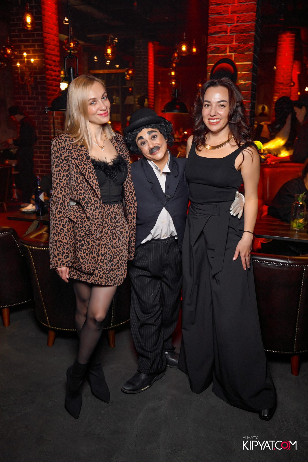 TANGIERS LOUNGE НА САТПАЕВА. КИПЯТКОМ АЛМАТЫ!