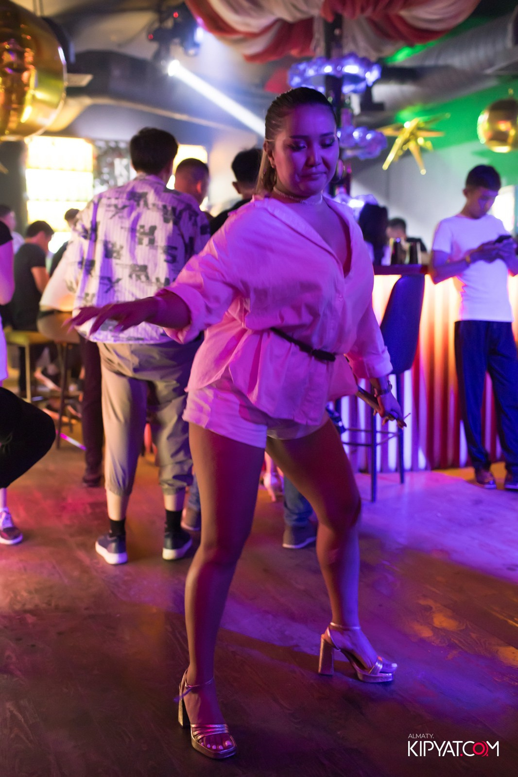 UYAT EMES BAR. КИПЯТКОМ АЛМАТЫ!