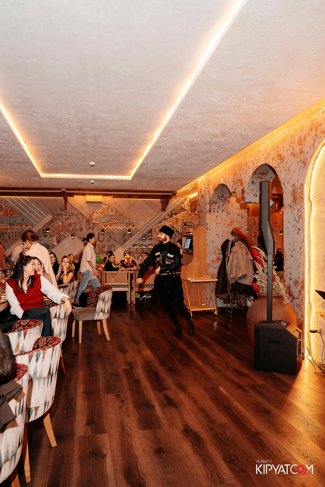 ХАЧАПУРИ ХИНКАЛЬЕВИЧ НА ДОСТЫК. КИПЯТКОМ АЛМАТЫ! Фотосъемка мероприятий в Алматы