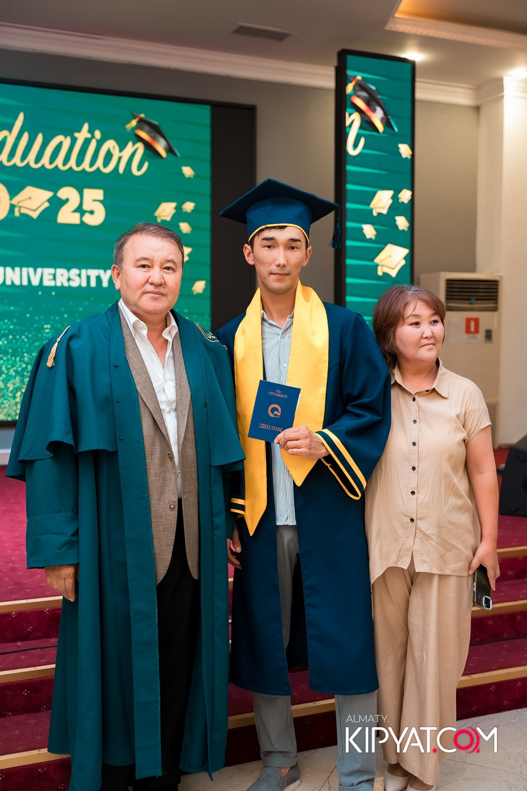 GRADUATION 2025 Q UNIVERSITY. КИПЯТКОМ АЛМАТЫ!