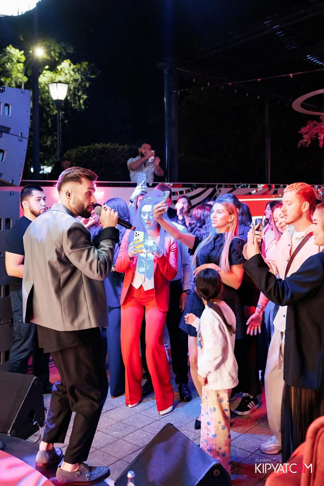 НОДАР РЕВИЯ В «ЗАЯ, НА БИС». КИПЯТКОМ АЛМАТЫ!