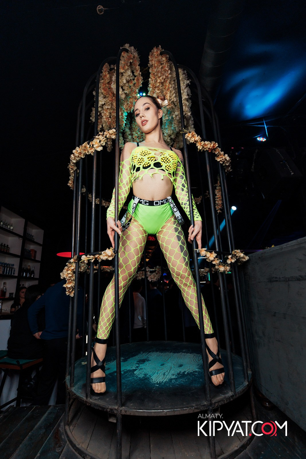 UYAT EMES BAR. КИПЯТКОМ АЛМАТЫ!