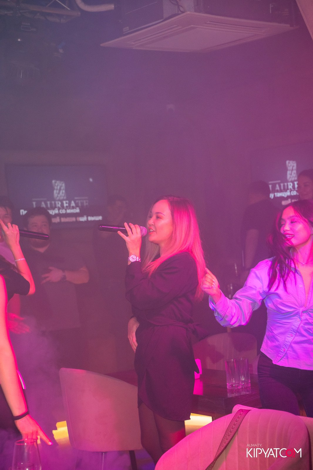 LAUREATE GRAND CAFÉ. КИПЯТКОМ АЛМАТЫ!