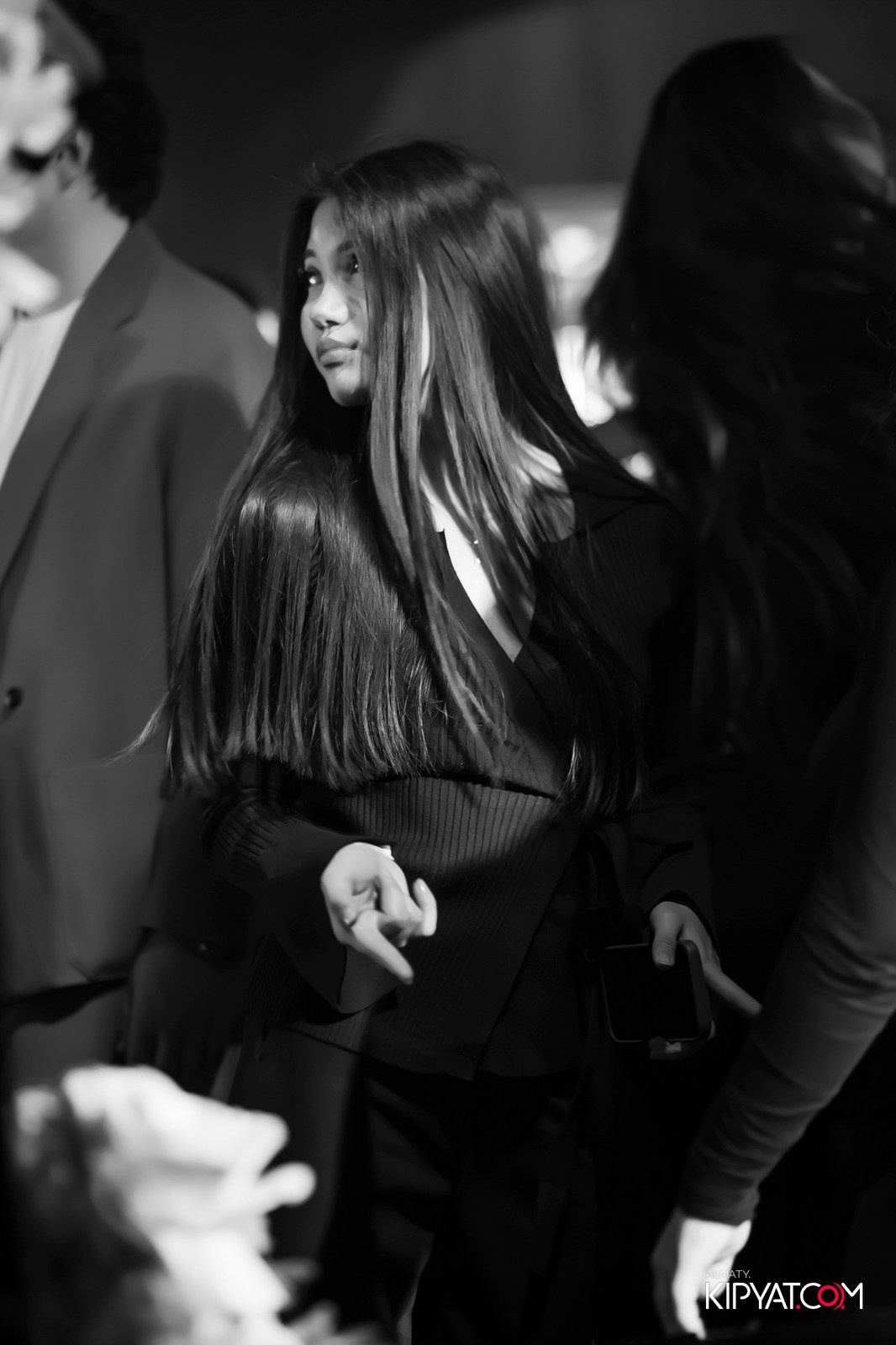 UYAT EMES BAR. КИПЯТКОМ АЛМАТЫ!