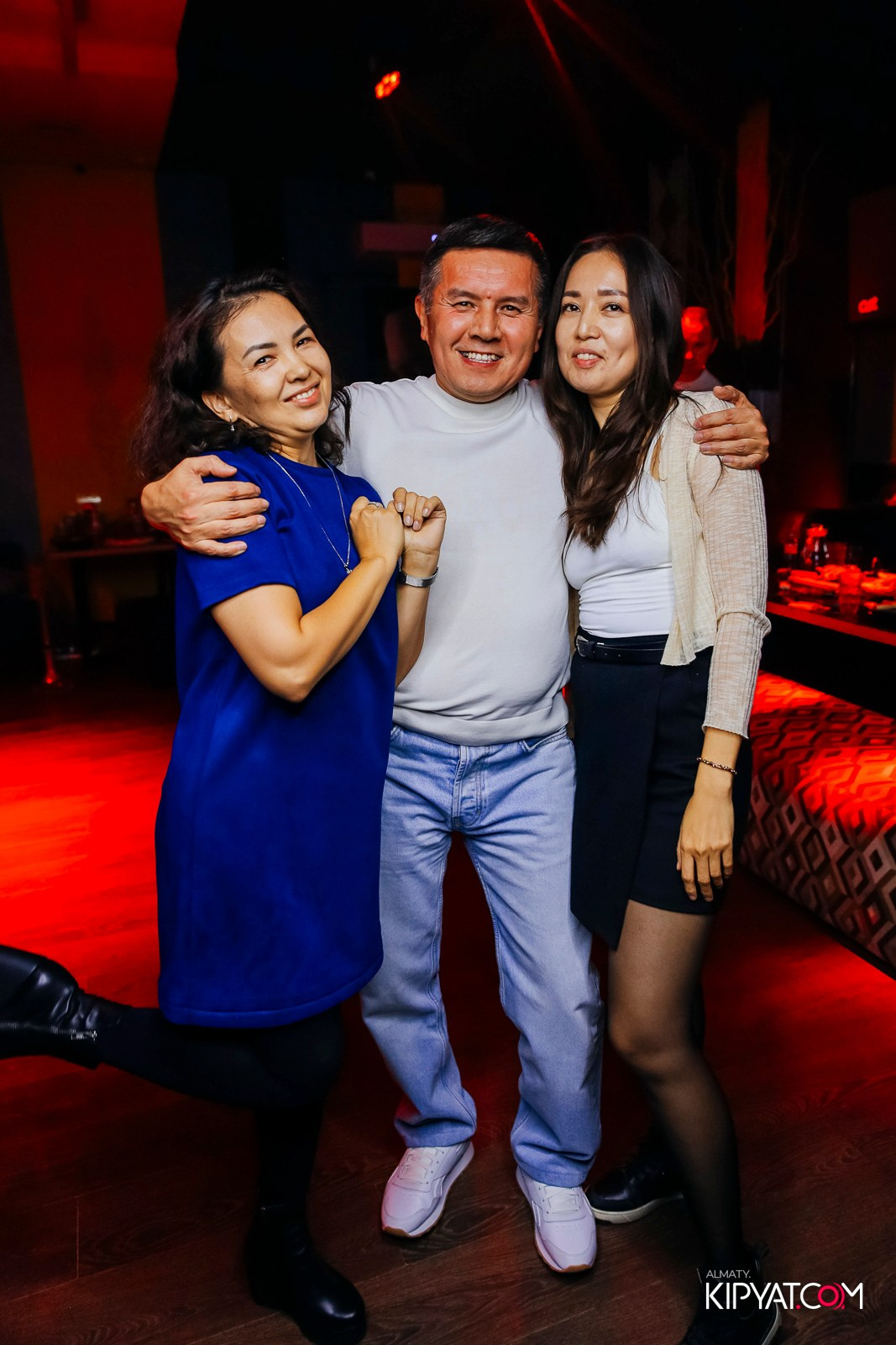 УХО И МЕДВЕДЬ НА ГАГАРИНА. КИПЯТКОМ АЛМАТЫ!