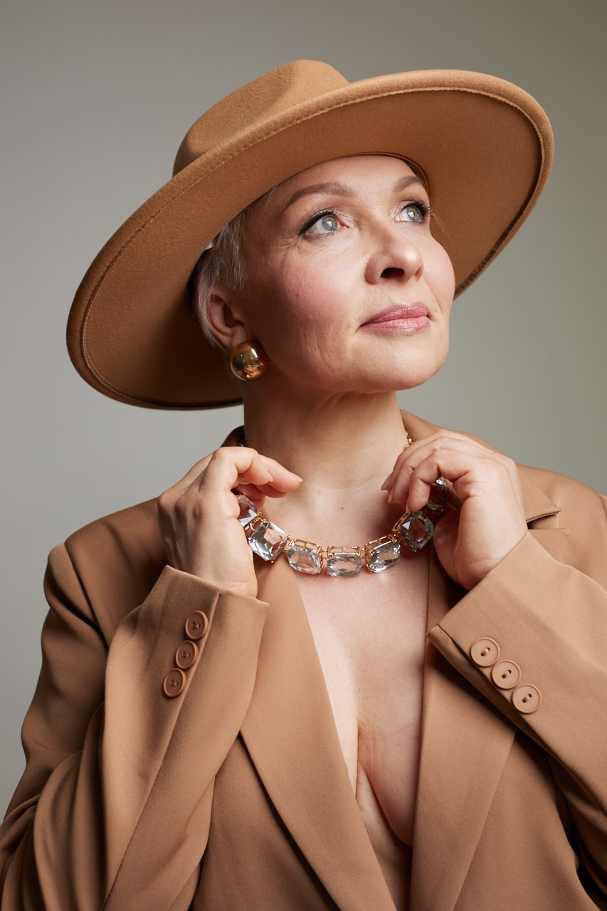 SHALOSTI. Фотомодель