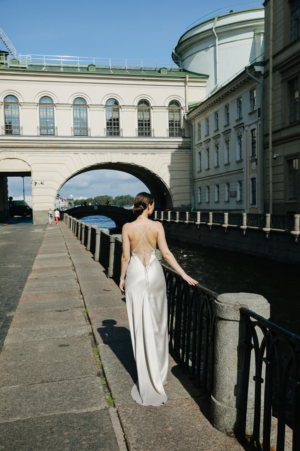 свадебная церемония, свадебный день, свадебное платье, свадебный банкет, свадебный фотограф, свадебная флористика, свадебный торт, свадебные традиции, свадебный декор, свадебная музыка, свадьба в стиле, свадебный салон, свадебные аксессуары, свадебный тост, свадебный ритуал, свадебные украшения, свадебный персонал.