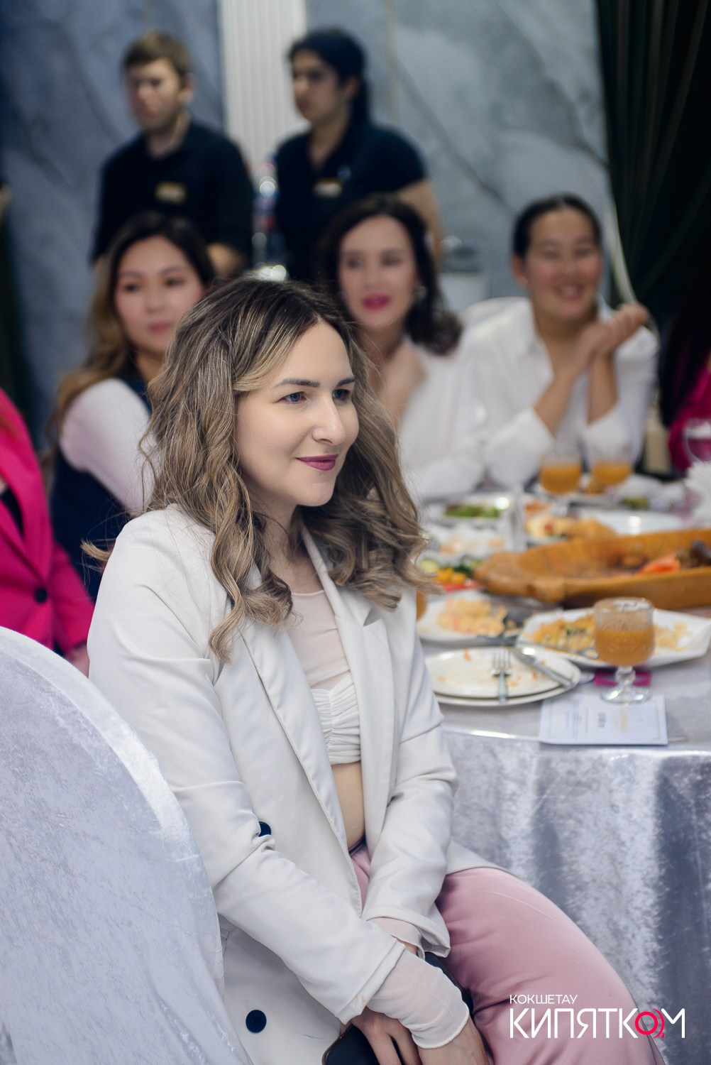 БОЛЬШОЙ ДЕВИЧНИК 5. КИПЯТКОМ КОКШЕТАУ