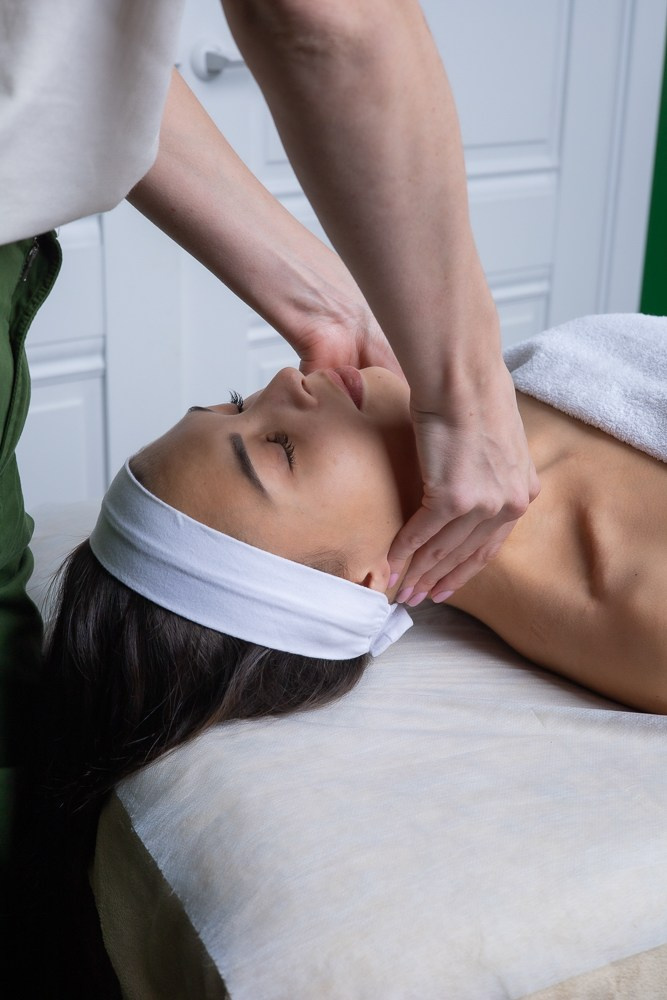 Массаж. Семейный и Свадебный фотограф в Сочи